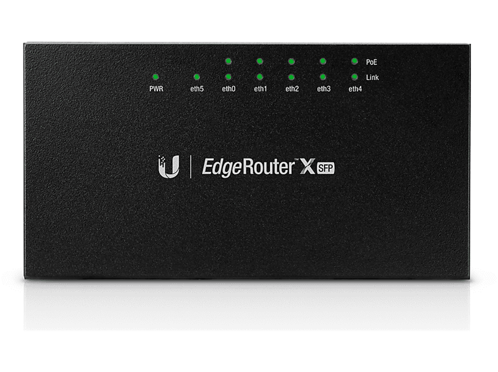 Czarny router sieciowy. Widoczne porty i wskaźniki. Białe tło.