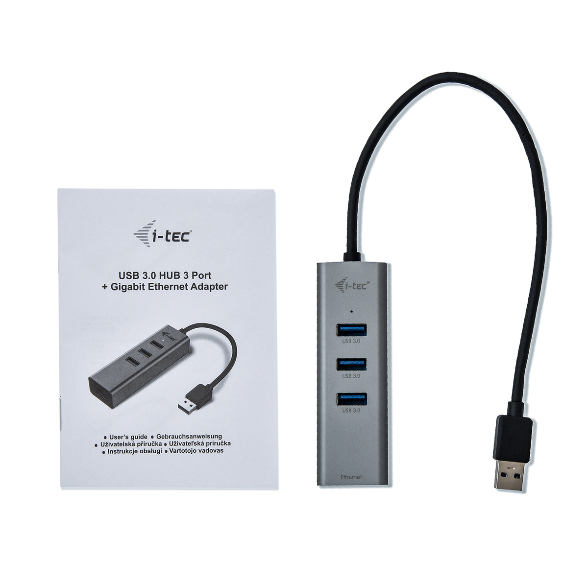 Een USB 3.0-hub met 3 poorten en een Gigabit Ethernet-adapter, samen met een handleiding.