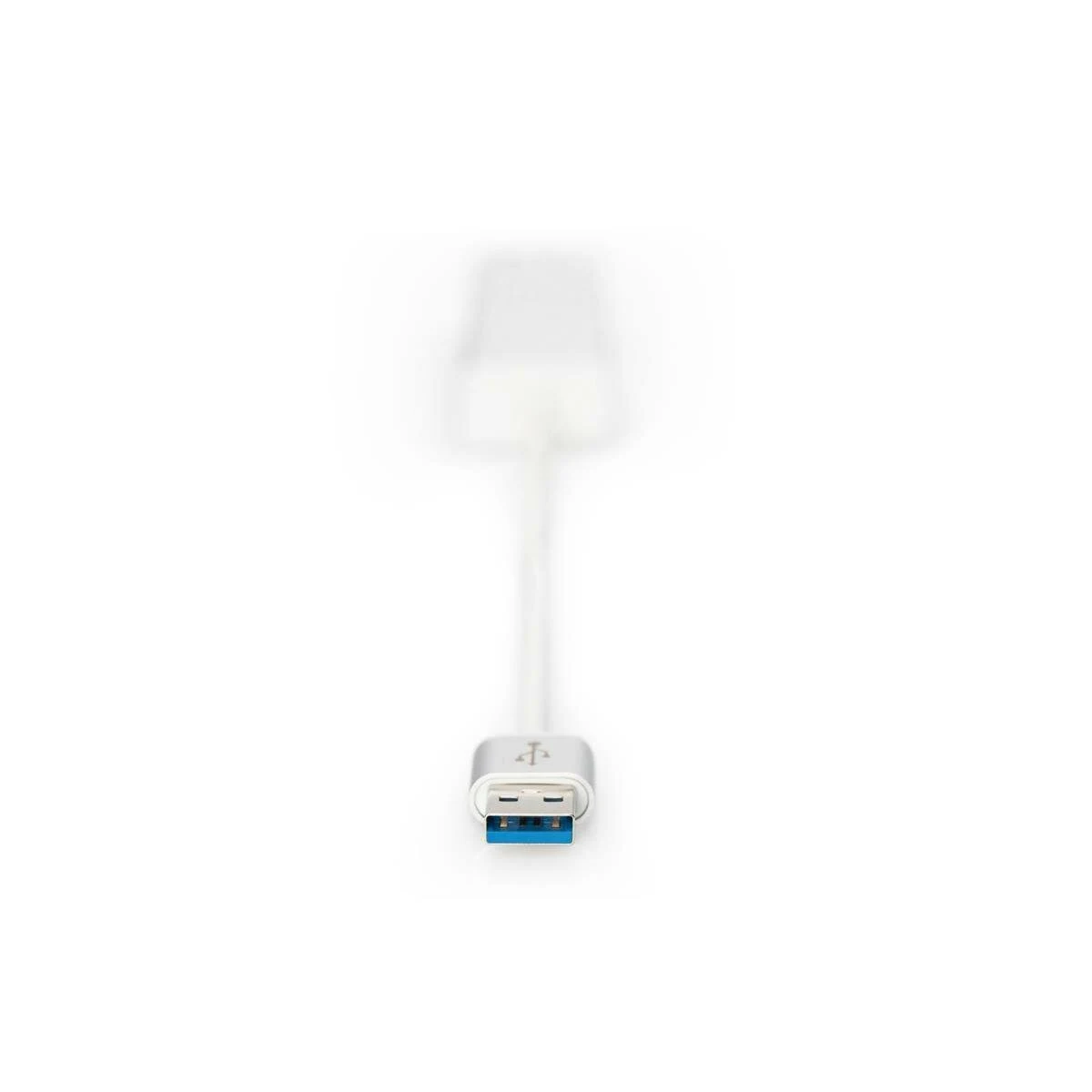 Un cavo adattatore da USB-C a USB-A bianco, collegato su sfondo bianco.