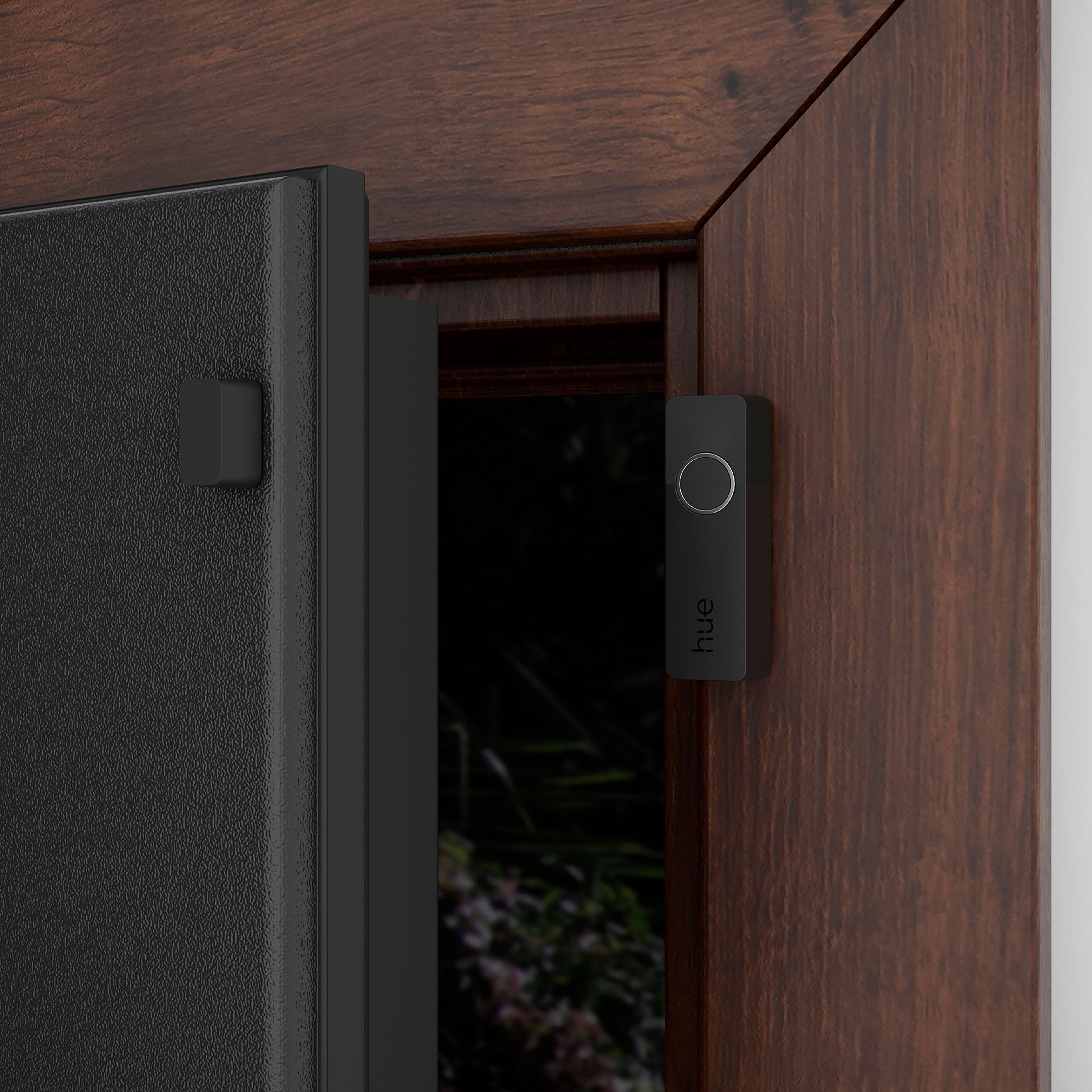 Listwa zasilająca z wieloma gniazdami, wtyczką i liniami pomiarowymi.