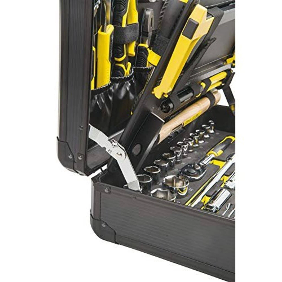 Valigetta portautensili in metallo nero aperta con utensili assortiti, su sfondo bianco.