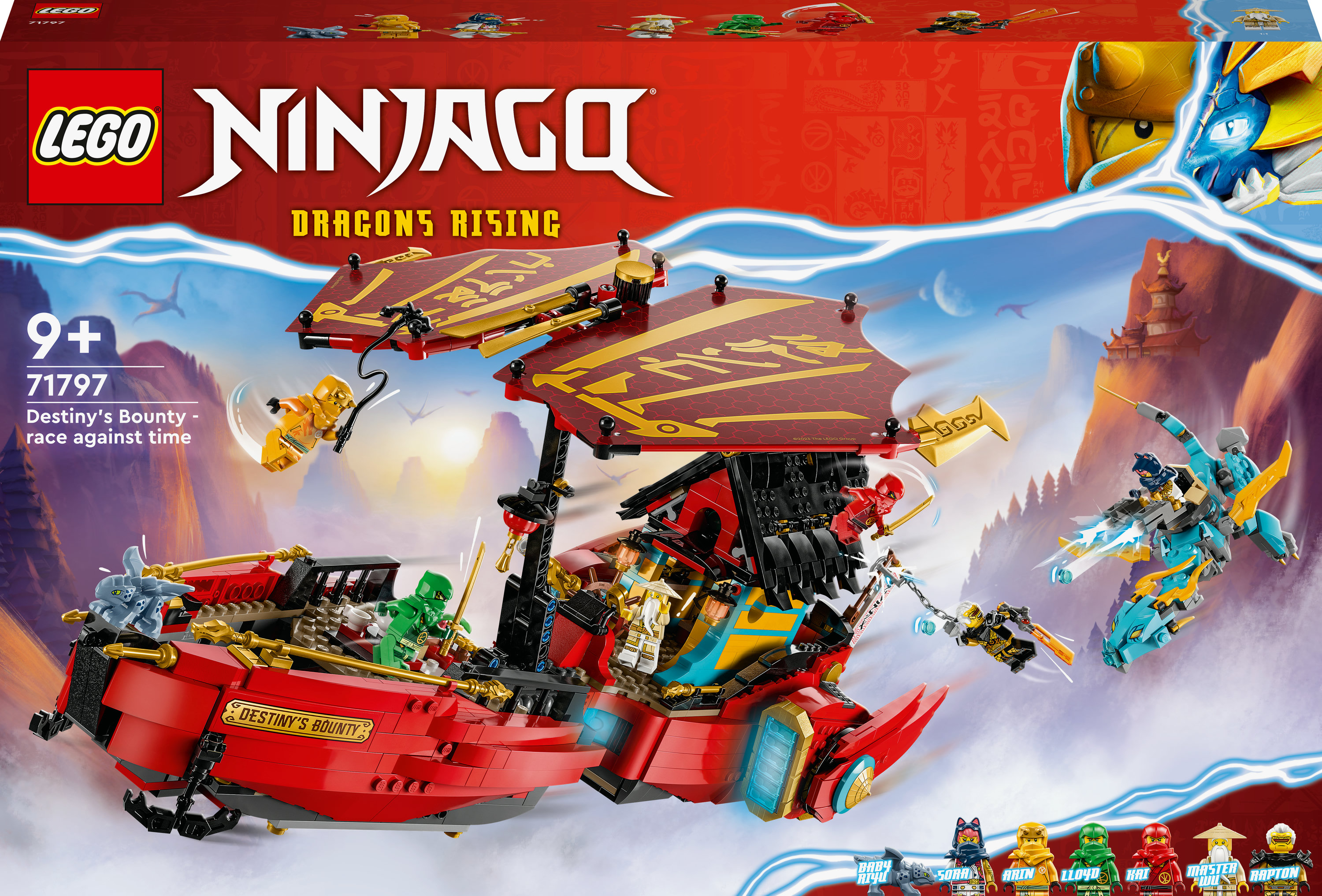Set LEGO Ninjago che mostra un veicolo rosso e oro con personaggi multipli.