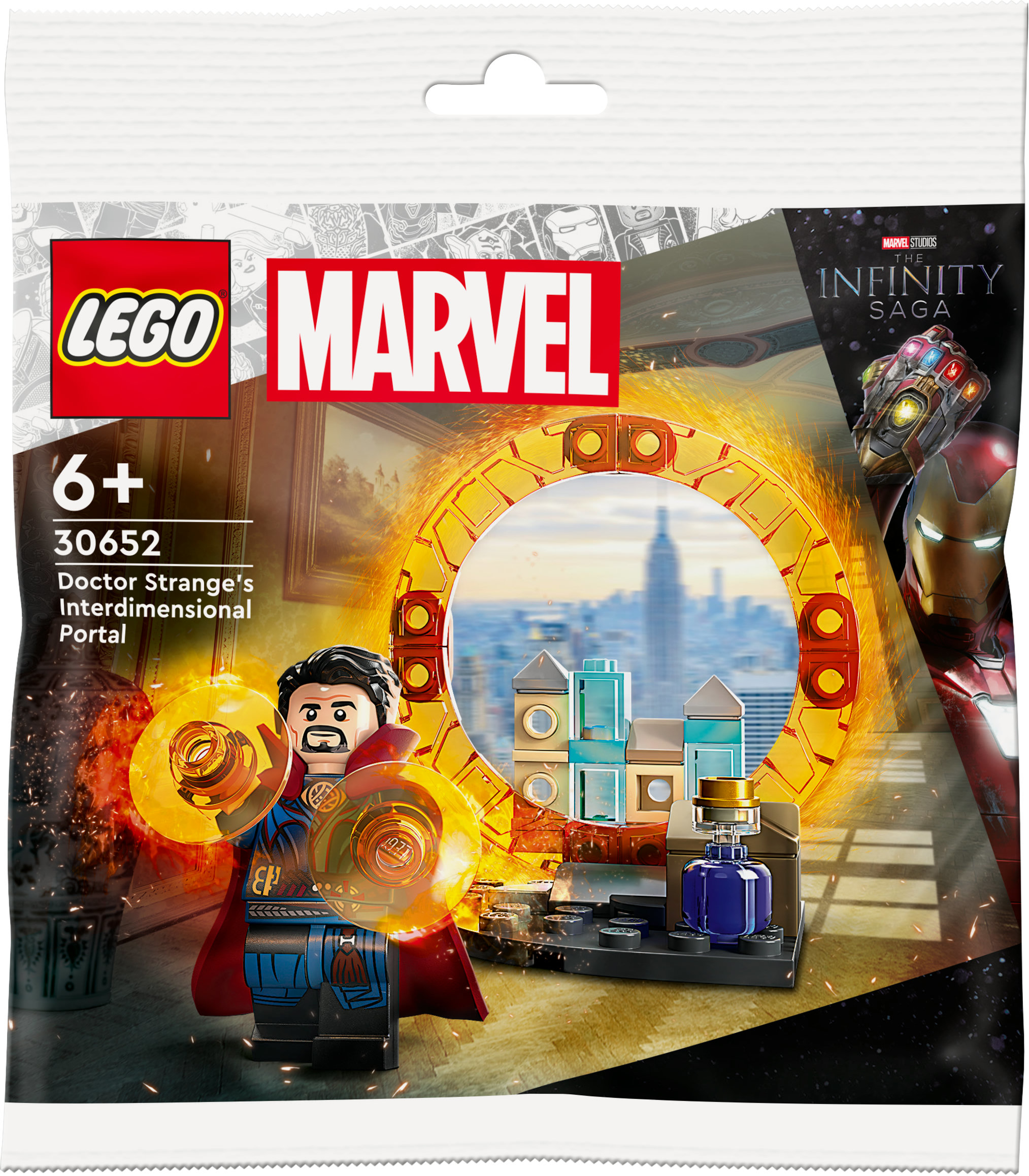 Lego set met Doctor Strange en portaal. Marvel en Infinity Saga branding op de doos.