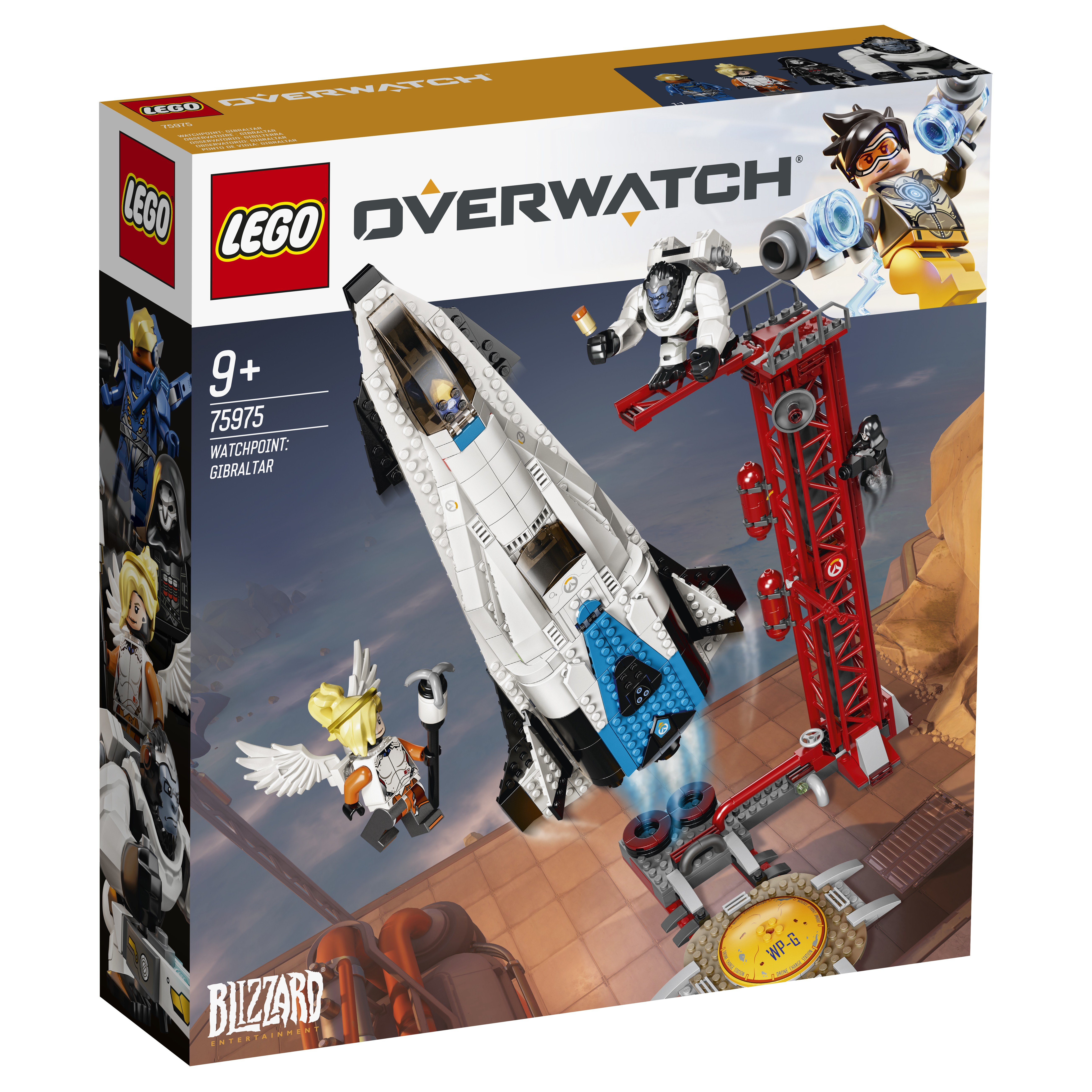 Pudełko zestawu Lego Overwatch. Zawiera rakietę, wieżę i kilka figurek Lego. Białe tło.