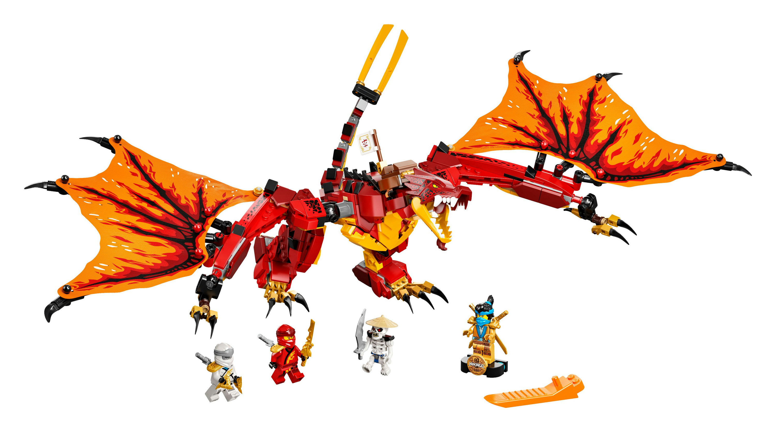 Un modello di drago Lego con ali rosse e molteplici personaggi Lego.