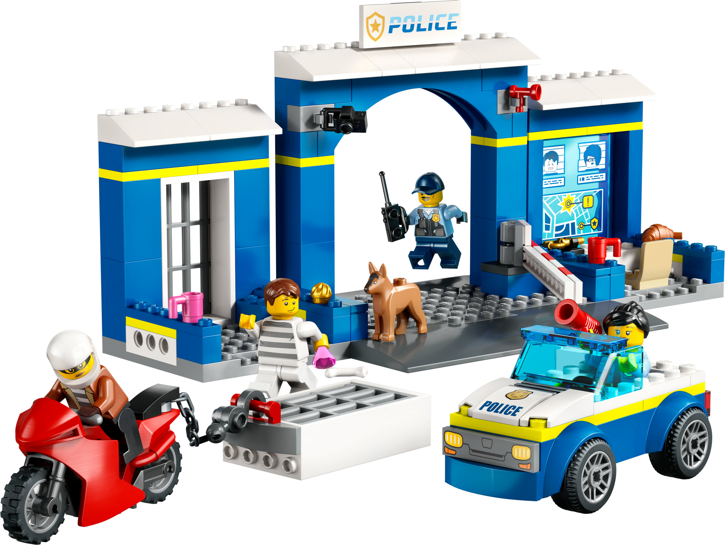 Una estación de policía Lego City con un coche de policía, una moto y figuras. También hay un perro.