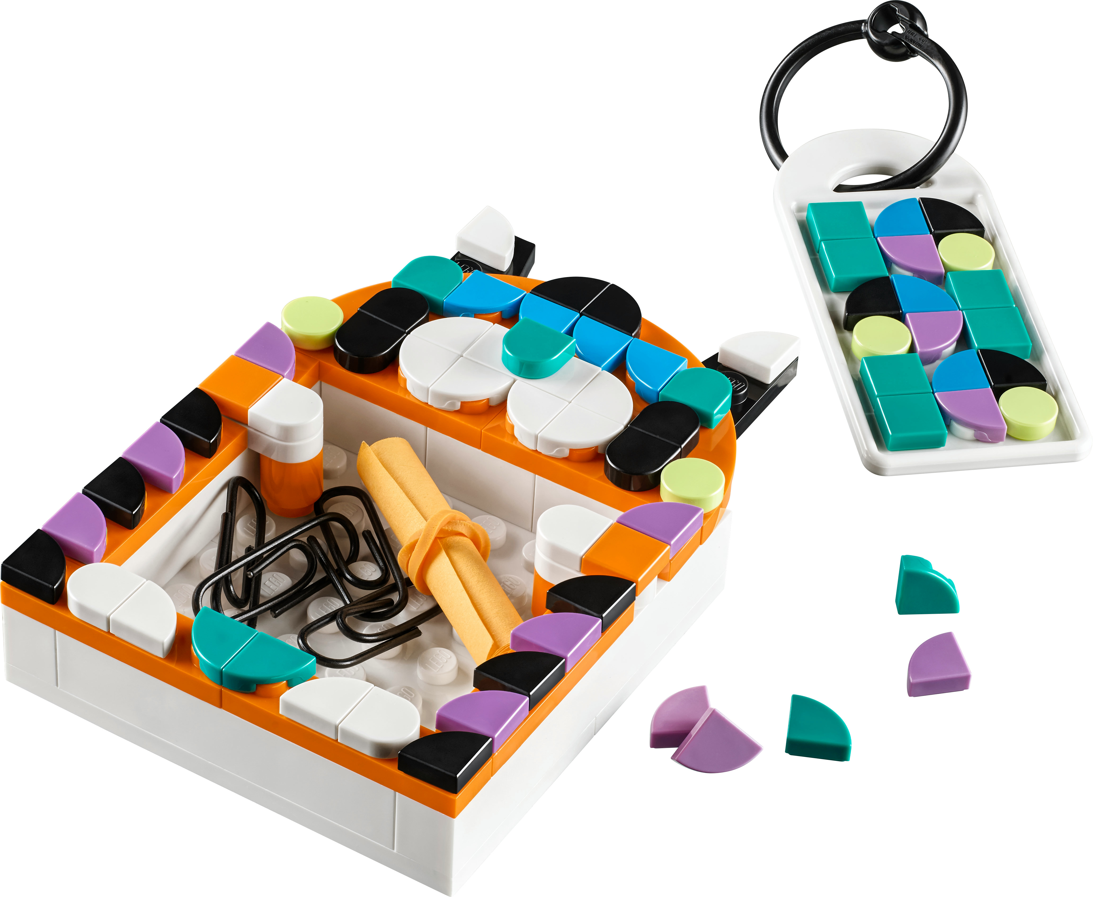 LEGO Dots Set mit Schreibtisch-Organizer, Schlüsselanhänger und losen Teilen. Enthält Orange, Schwarz und Türkis.