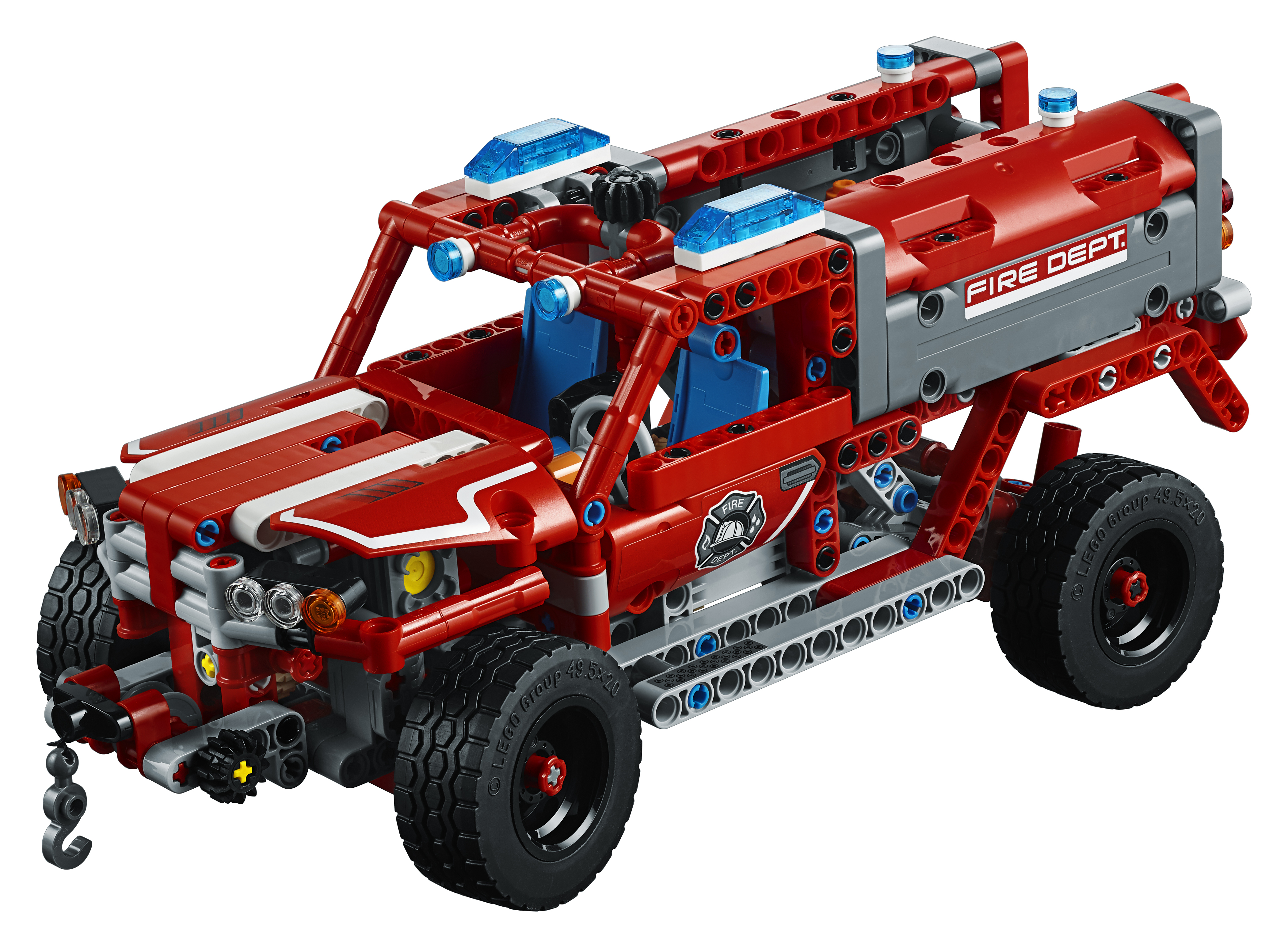 Wóz strażacki Lego Technic. Jest czerwony z niebieskimi światłami. Ciężarówka ma dźwig.
