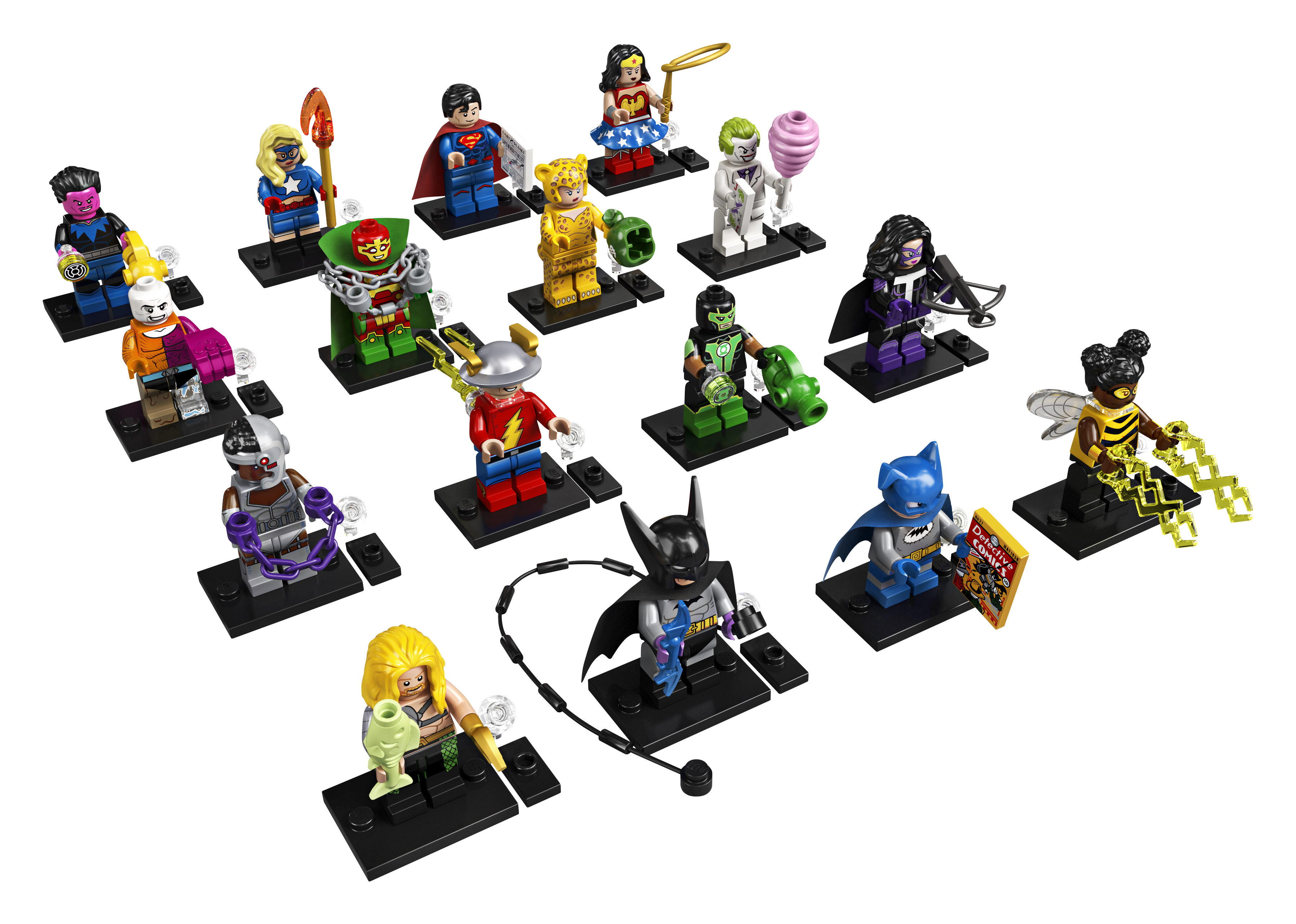 Lego-Minifiguren verschiedener DC Comics-Charaktere auf schwarzen Ständern.
