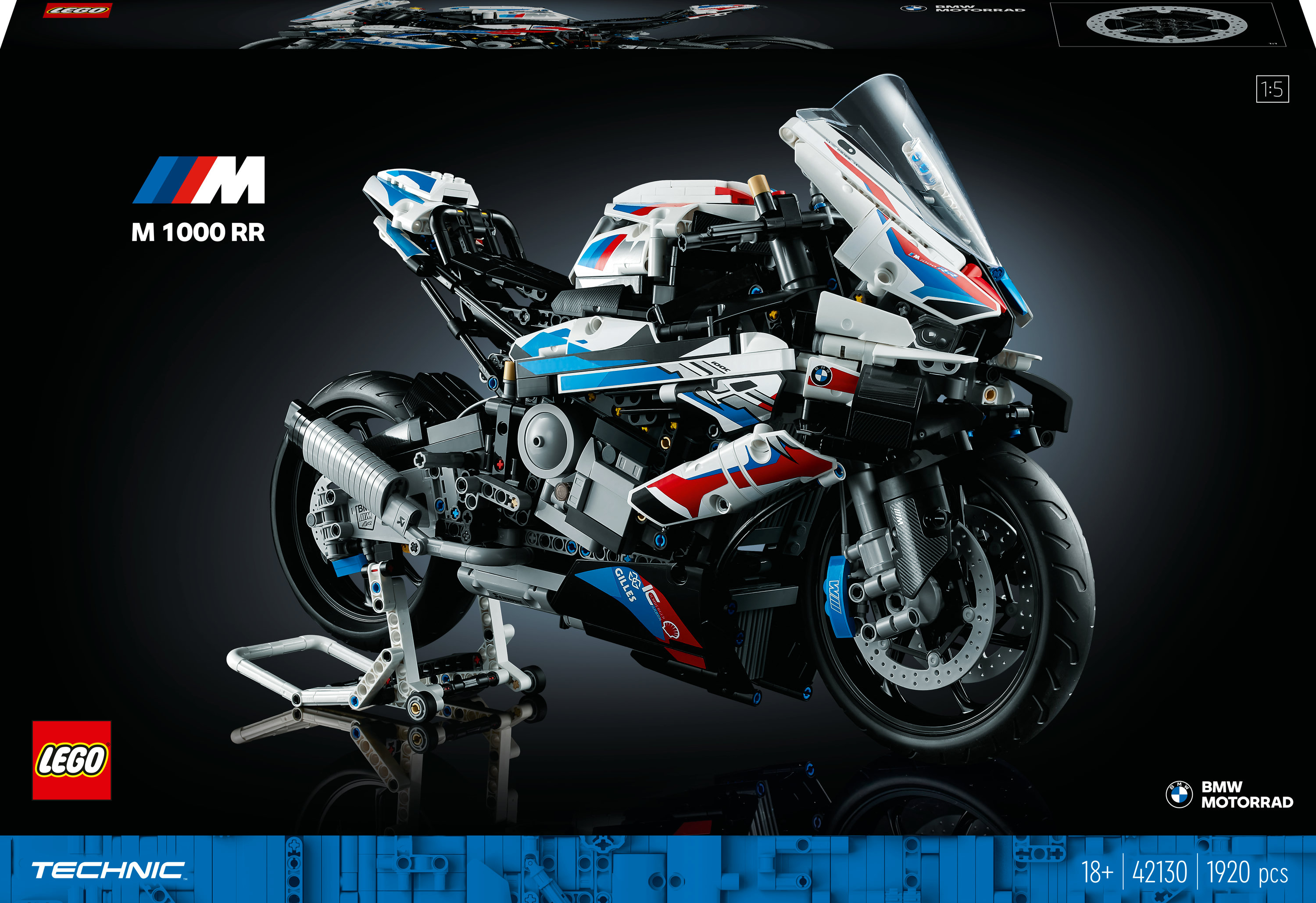 Zestaw modelu motocykla Lego Technic BMW M 1000 RR w pudełku, czarne tło.