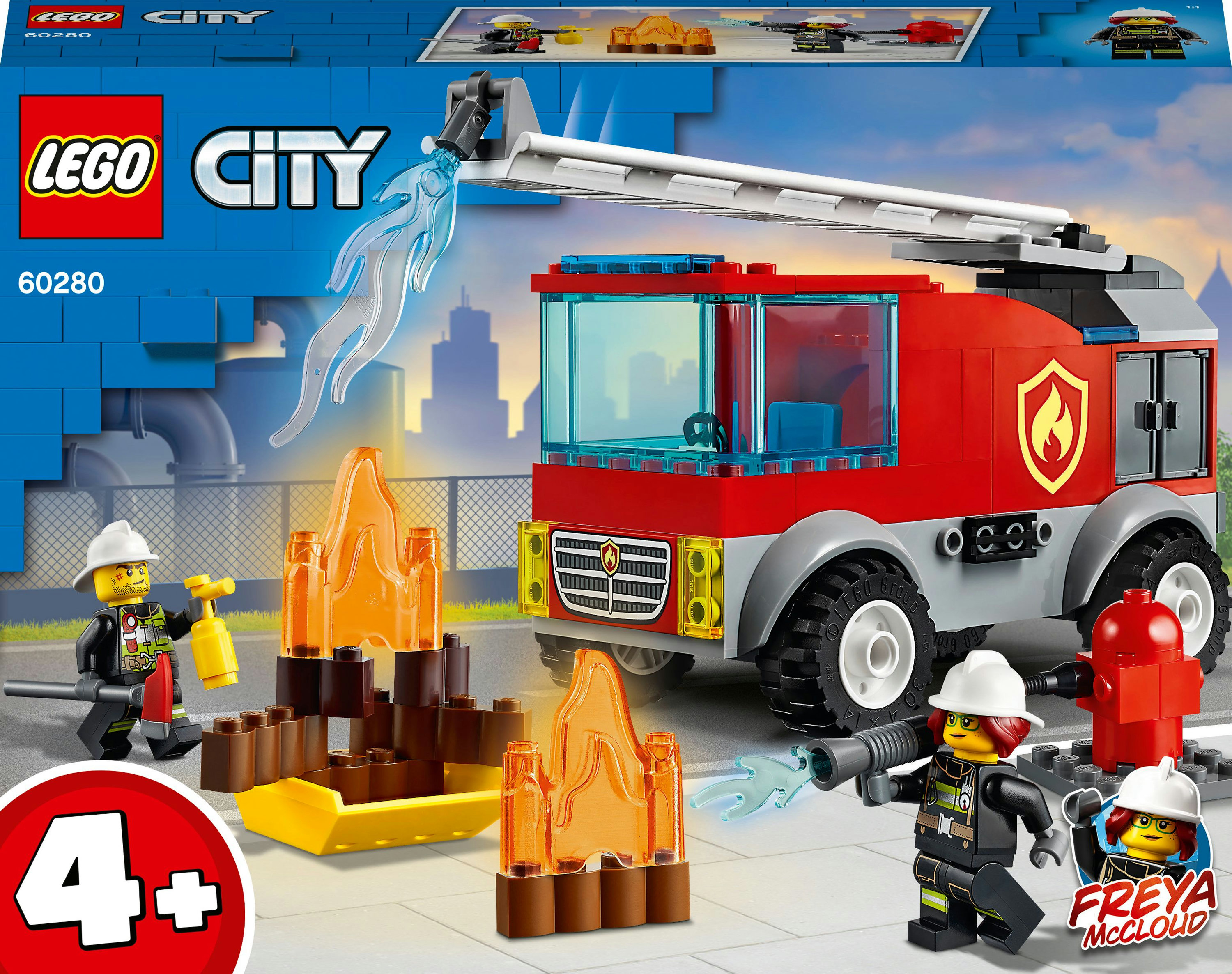 LEGO City Feuerwehr-Set. Roter Truck mit Feuerwehrleuten, Flammen und Wasserstrahlen. Eine Feuerszene.