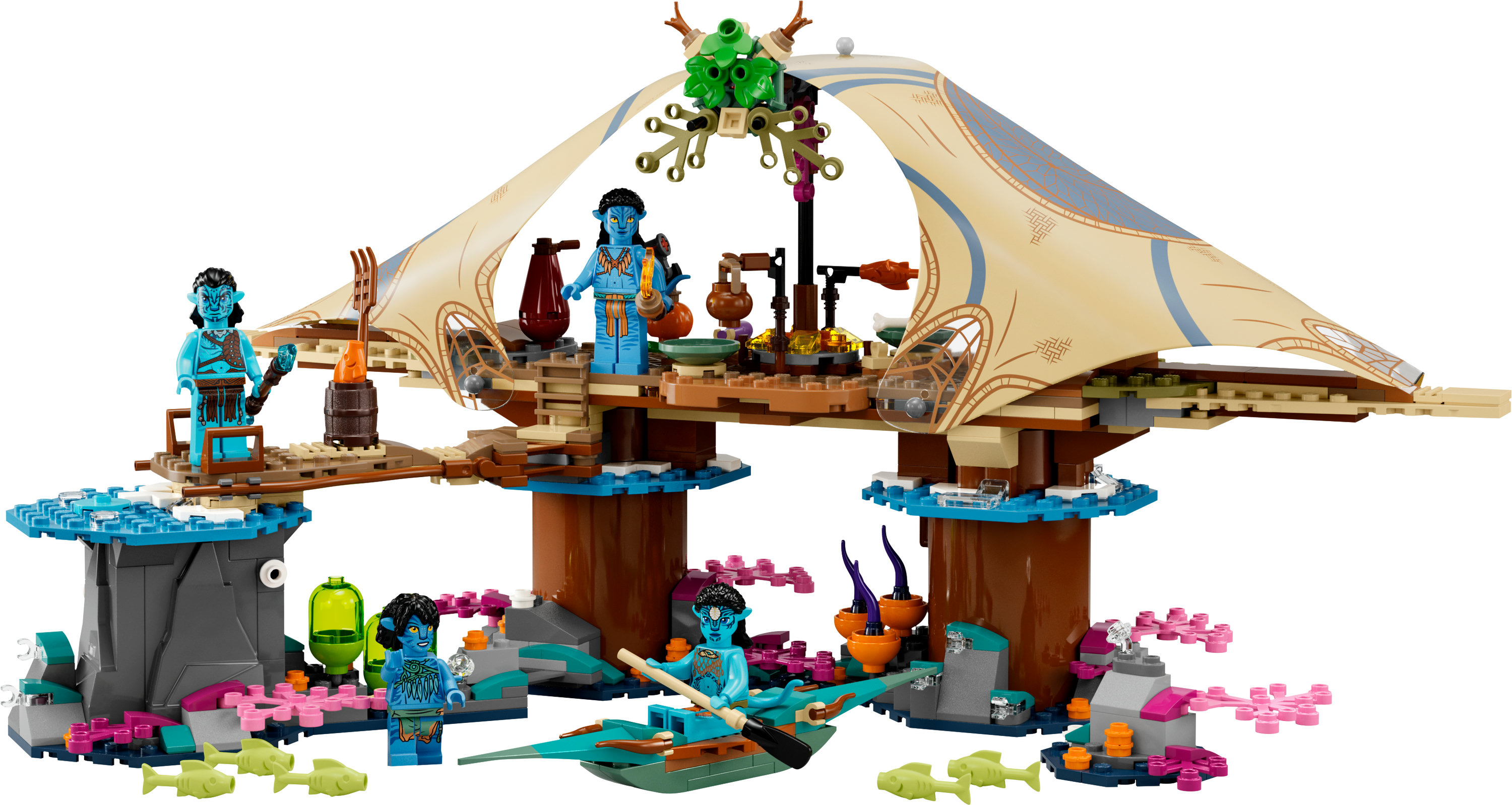 Set de Lego con figuras azules, una estructura y botes, plantas y peces. El fondo es blanco.
