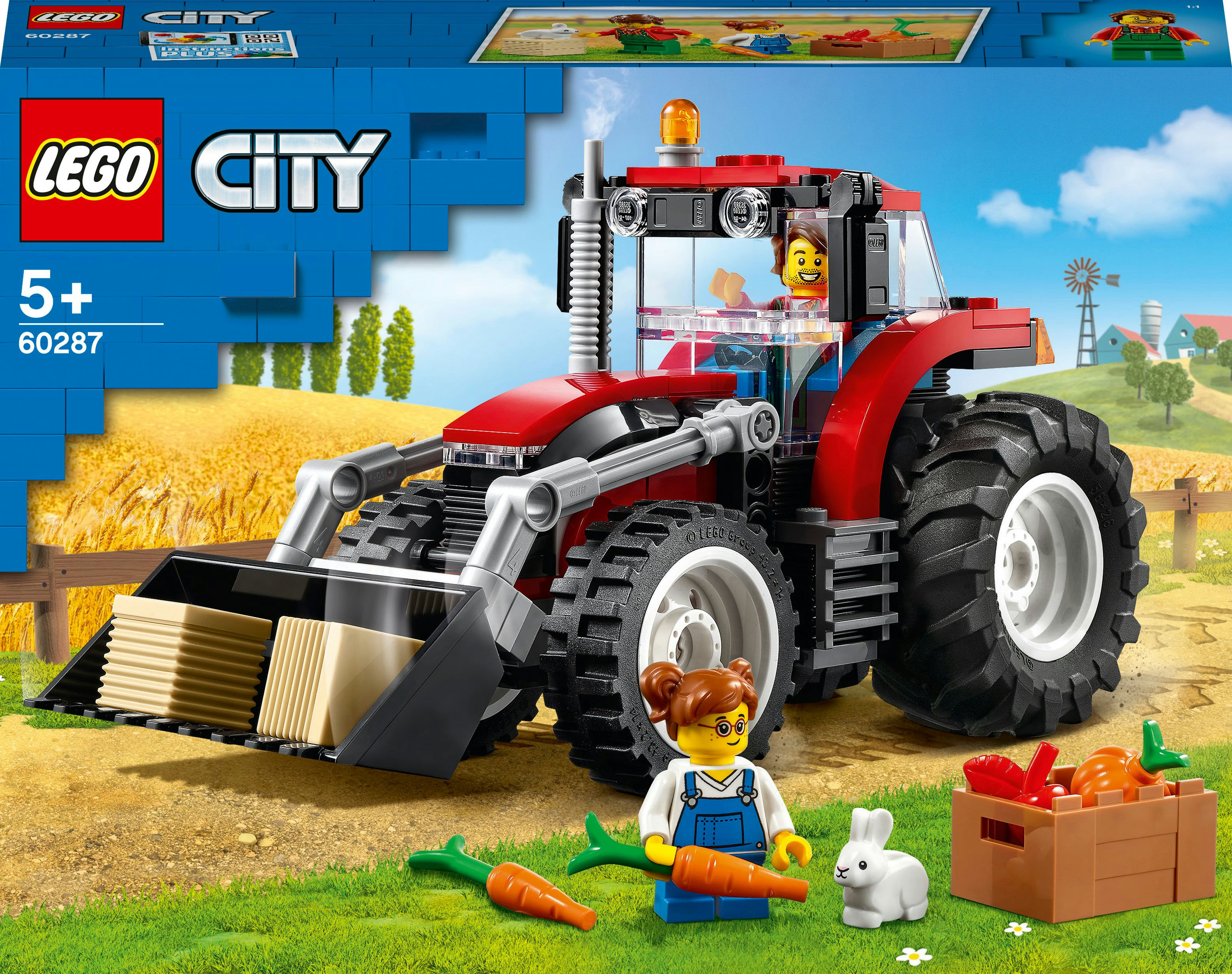 LEGO City Traktor-Set mit einem Bauern, einem Kaninchen, Karotten und Heu. Grünes Gras und blauer Himmel.