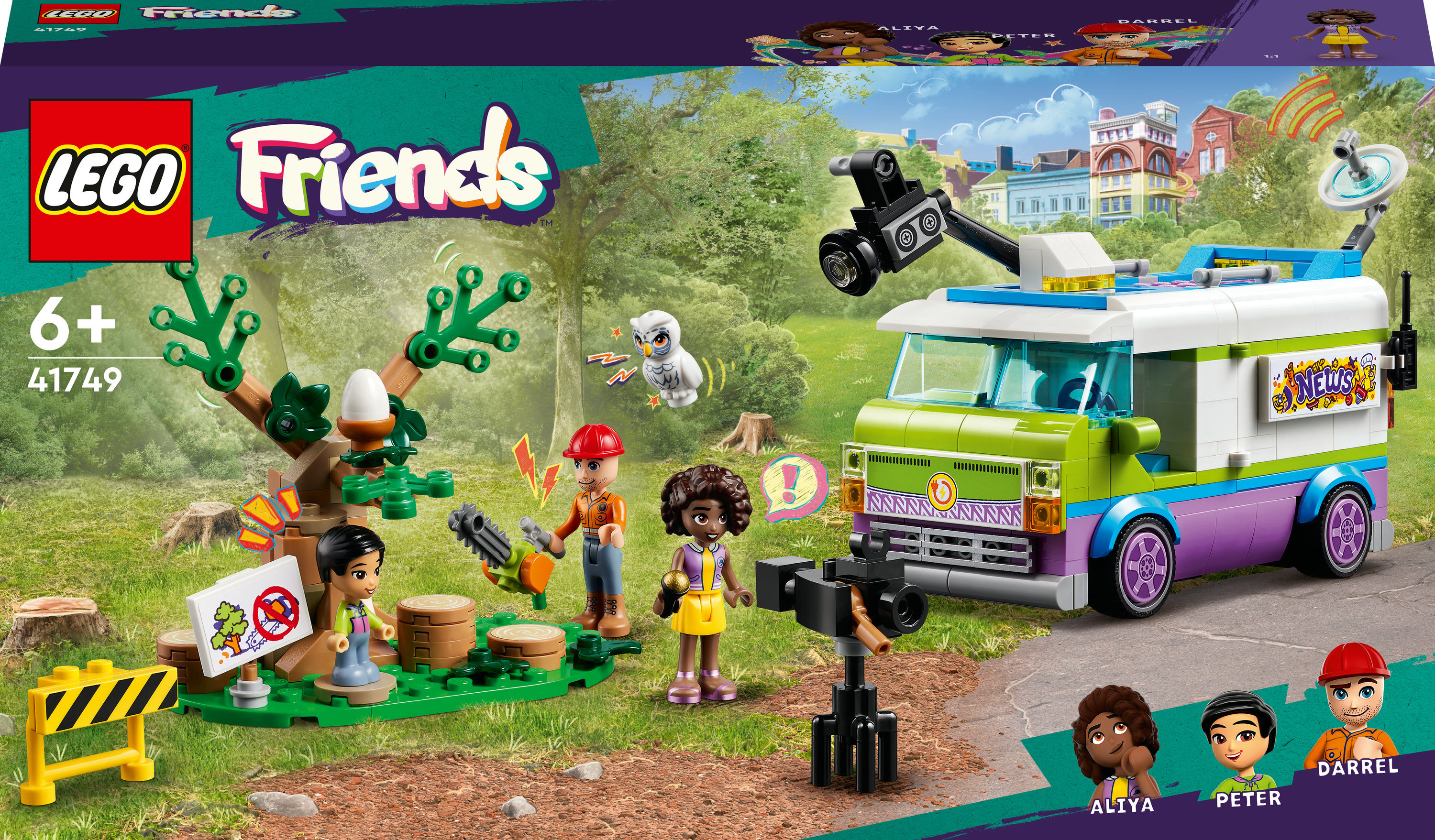 Zestaw LEGO Friends. Samochód dostawczy z wiadomościami, minifigurki i drzewo z sową znajdują się na zielonej trawie.