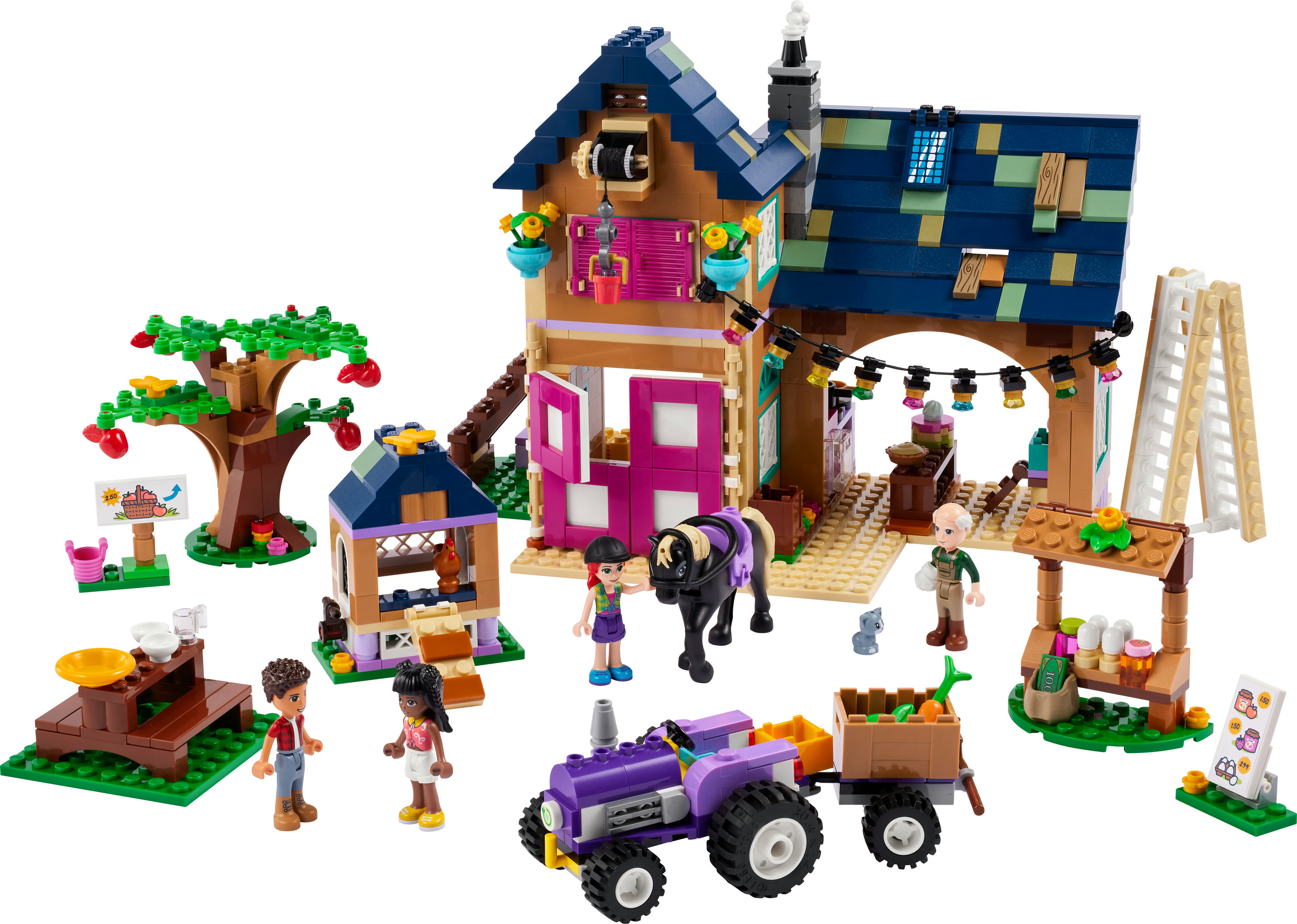 Zestaw farmy Lego Friends z figurkami, ciągnikiem, stodołą, drzewem i innymi akcesoriami. Figury są obecne.