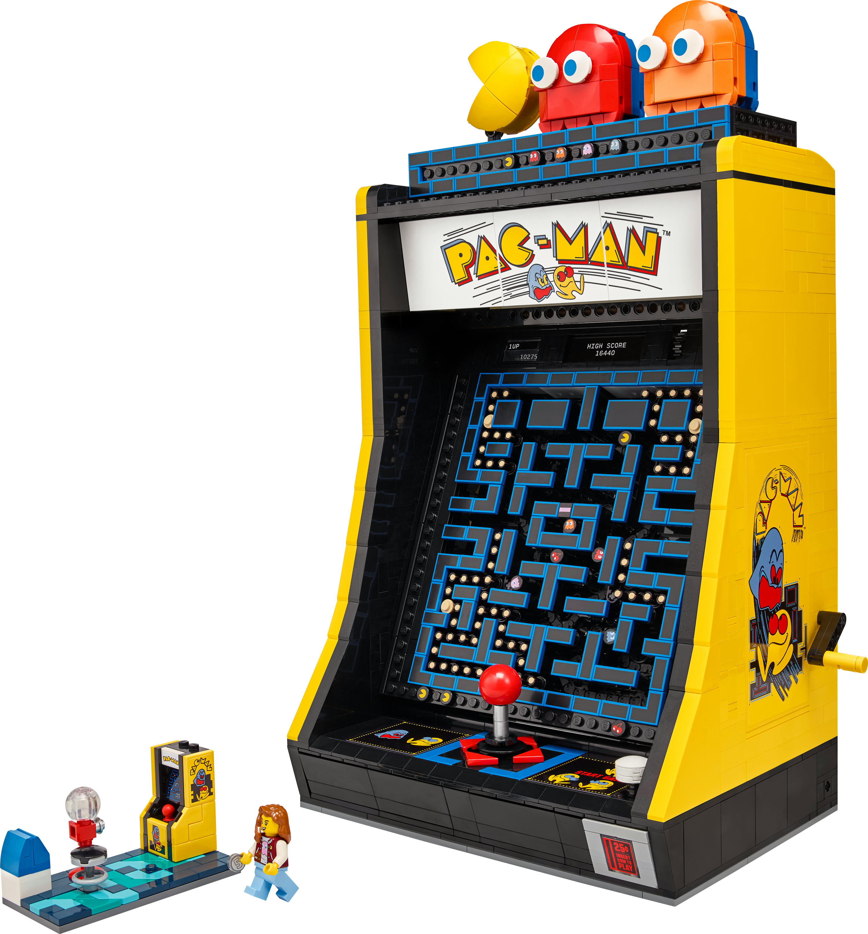 Lego Pac-Man Arcade-Set. Enthält einen gelben Spielautomaten mit Pac-Man-Spielbildschirm.