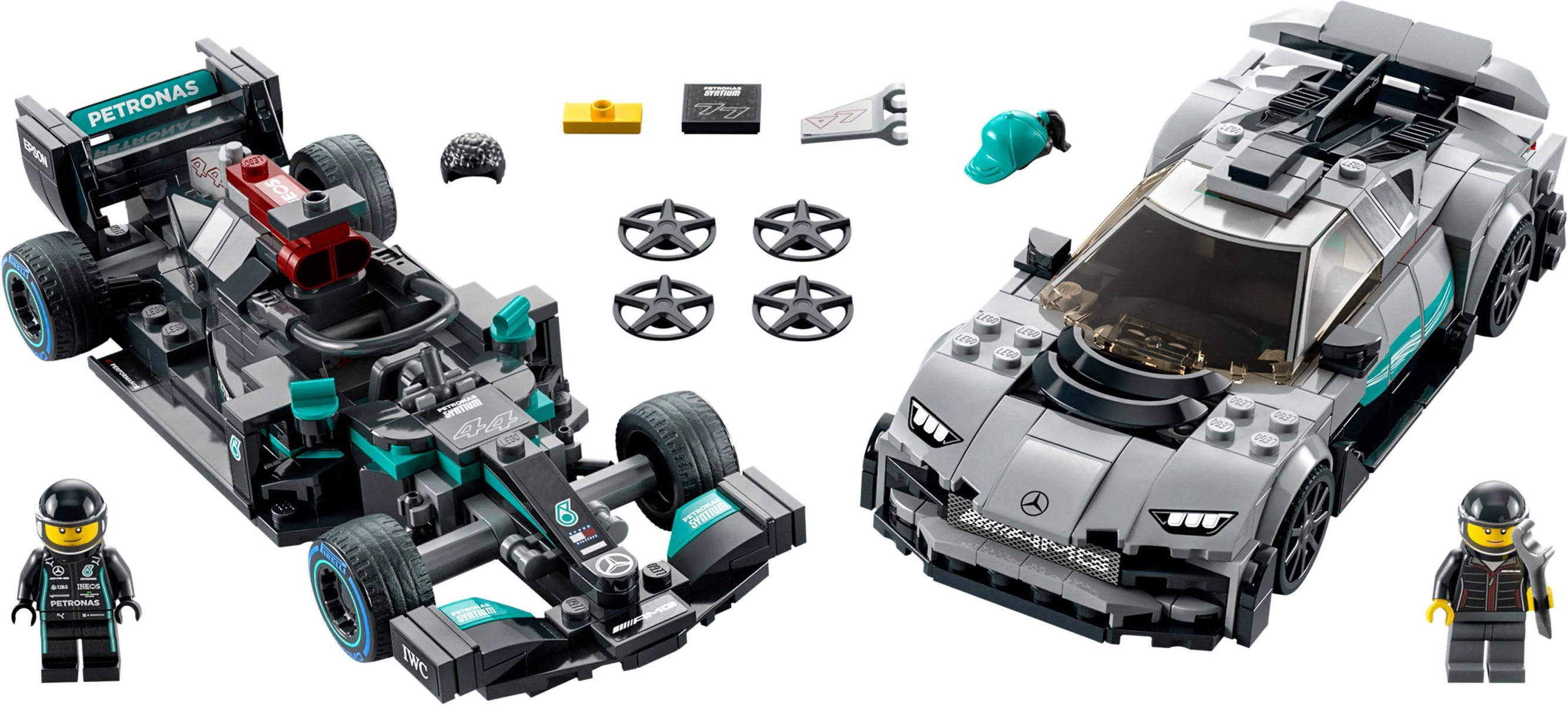 Due set Lego Technic di auto Mercedes F1. Uno è una macchina da corsa e l'altro è un'auto stradale.