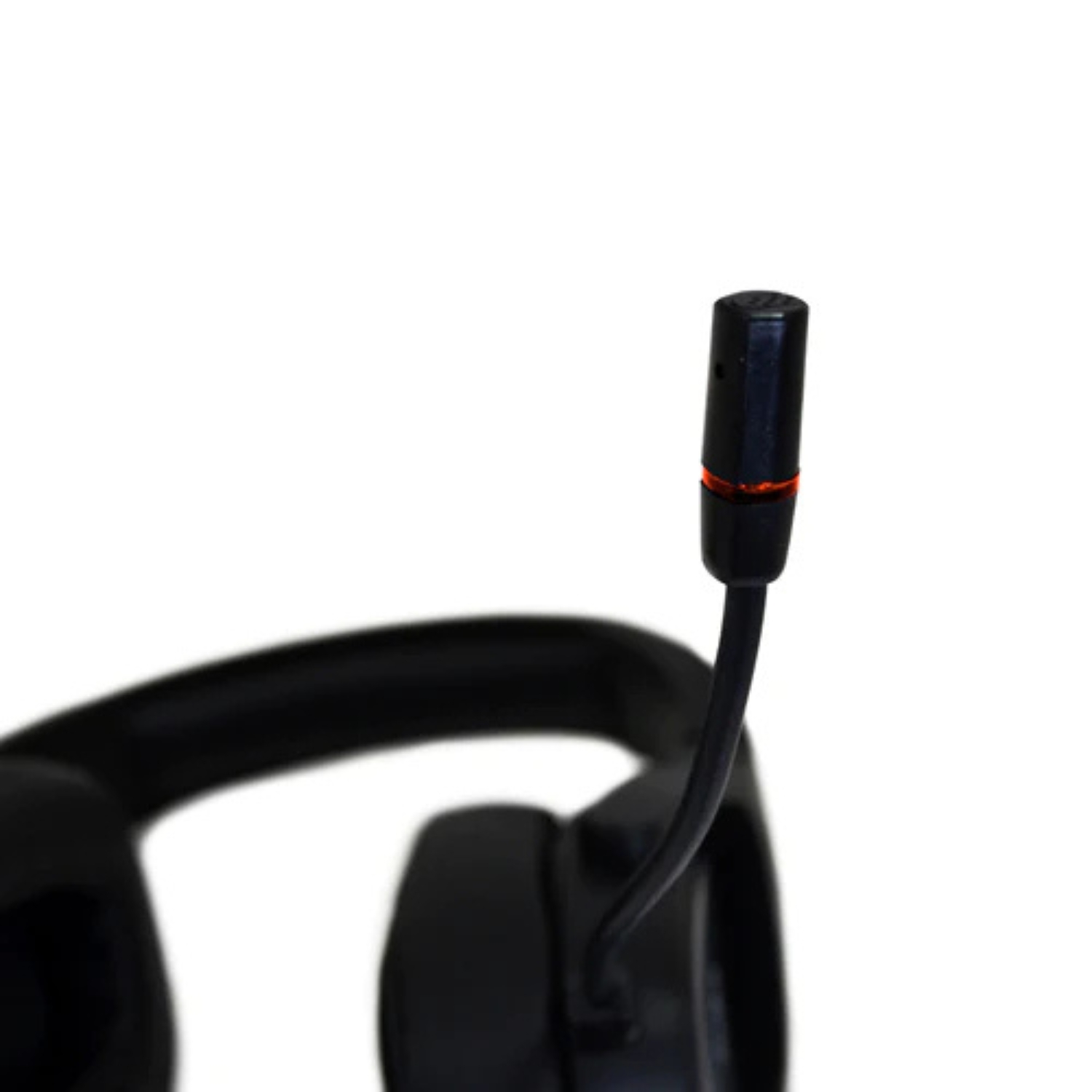 Microfono per cuffie nero con una spia rossa sulla punta. Sfondo bianco.