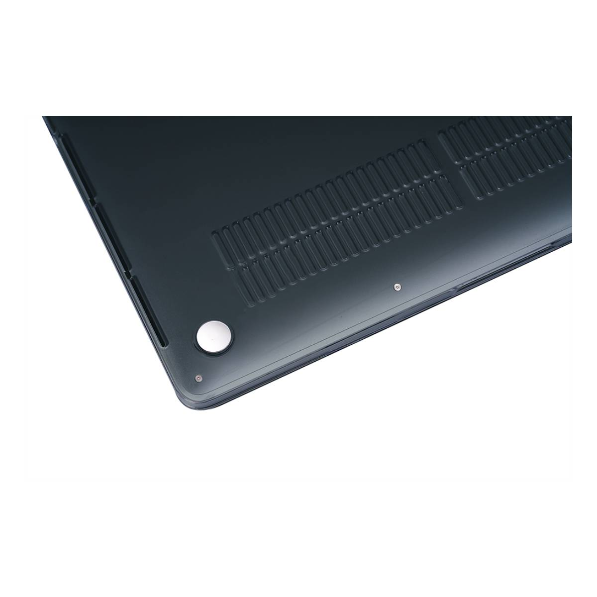 Een donkergrijze laptop basis met een knop en ventilatieopeningen. De basis is schuin.