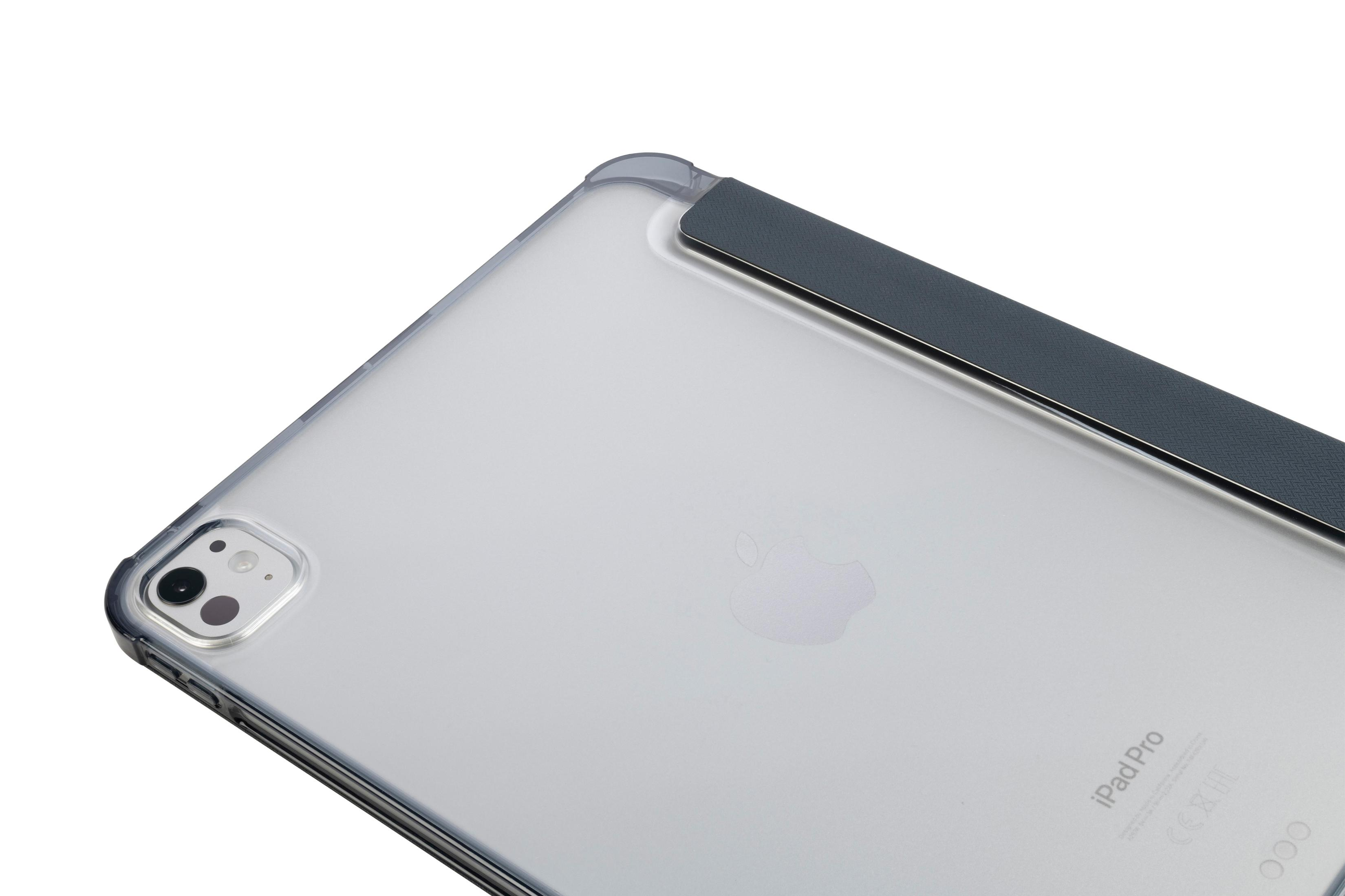 Primer plano de un Apple iPad Pro con funda gris.