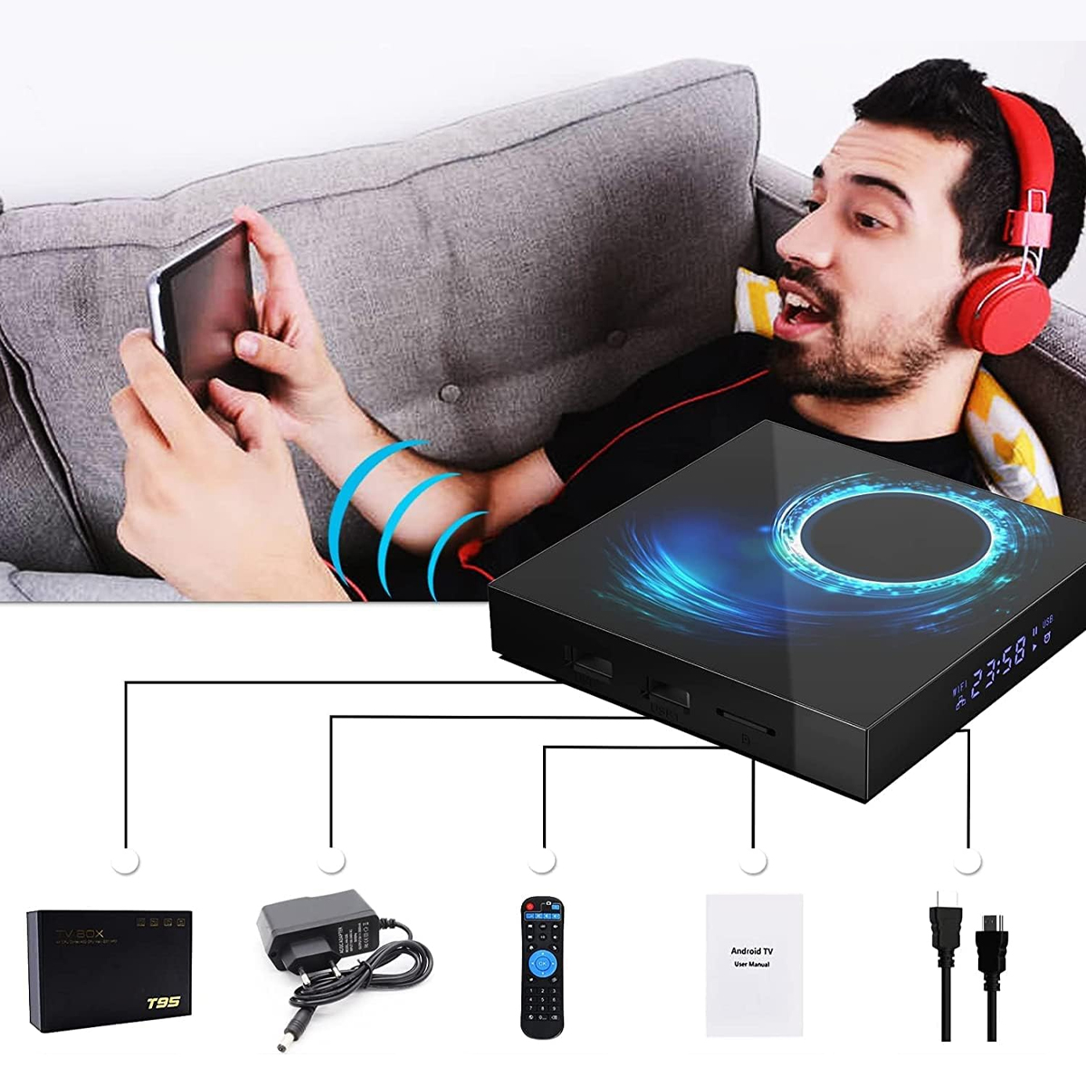 Ein Mann schaut Inhalte auf dem Handy, verbunden mit einer TV-Box mit Zubehör und einem Fernseher.
