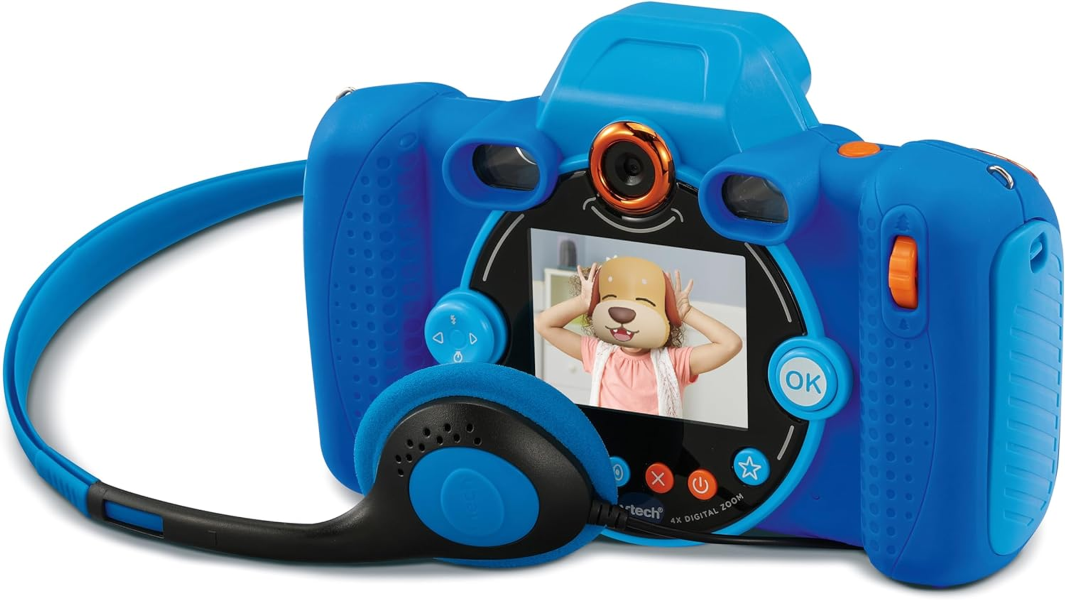 Una fotocamera giocattolo blu con uno schermo che mostra un bambino con una maschera da cane. Ha delle cuffie blu.