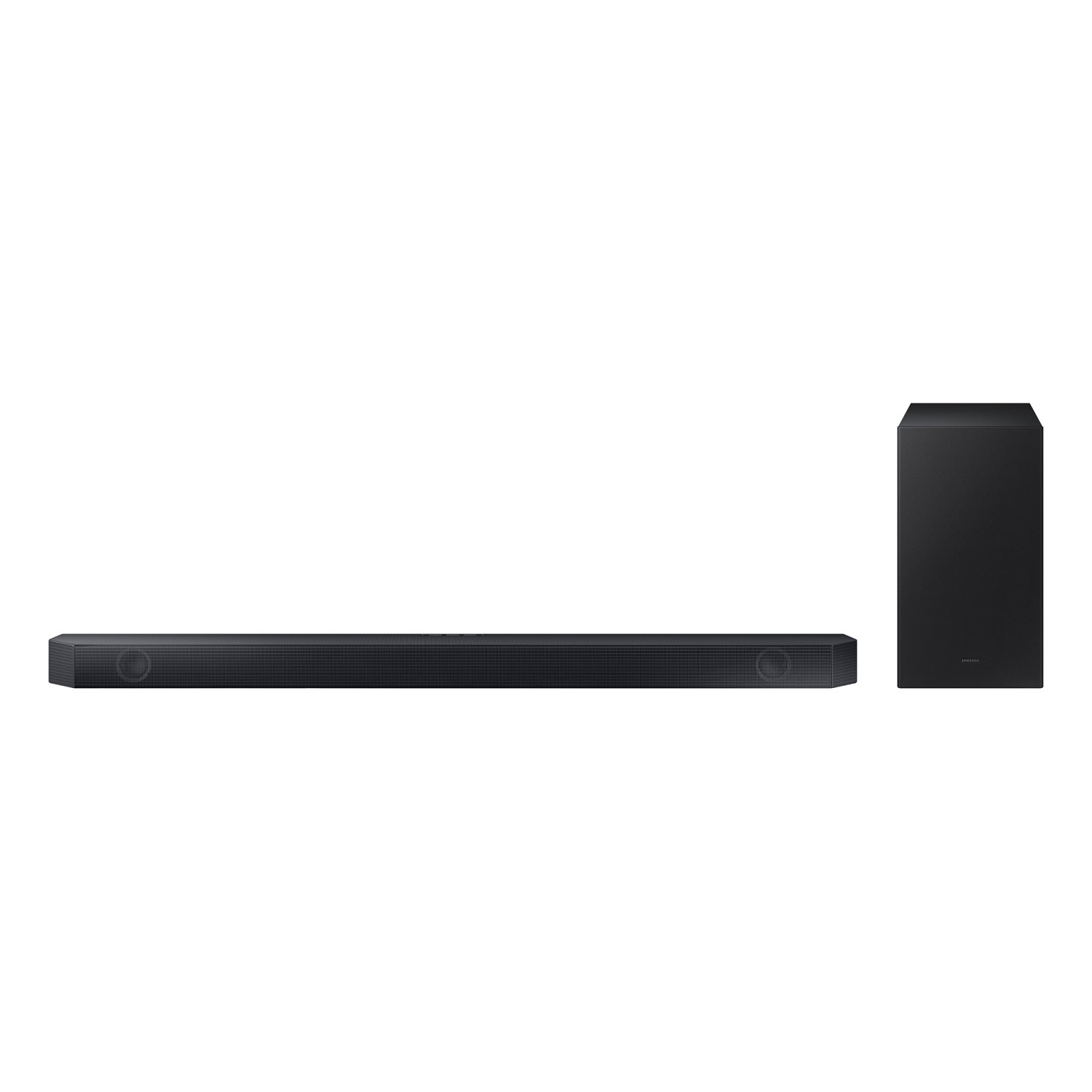 Una barra de sonido negra y un subwoofer negro frente a un fondo blanco. La barra de sonido es larga y delgada.