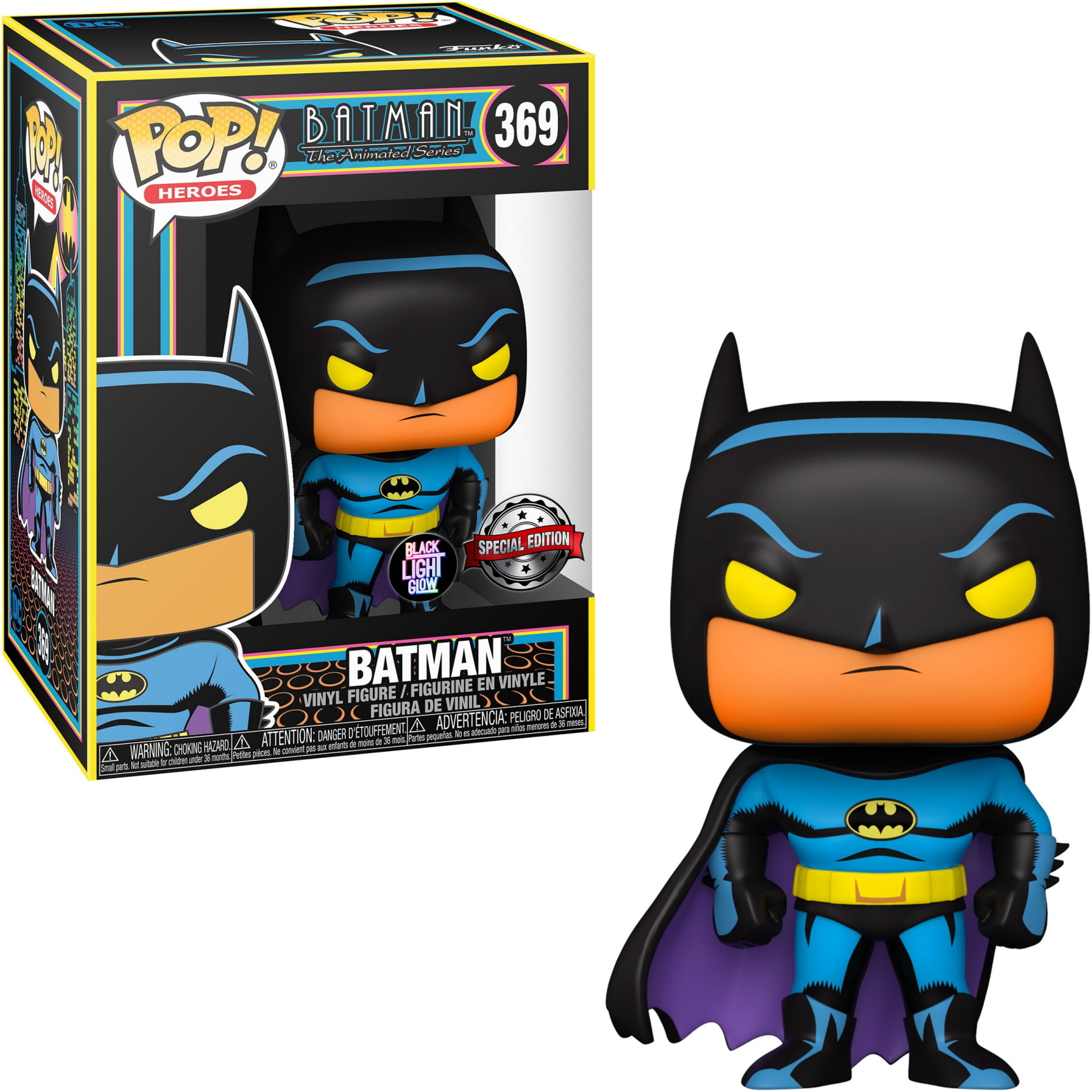 Figura de Batman con caja. La figura tiene capa negra, traje azul y ojos amarillos.