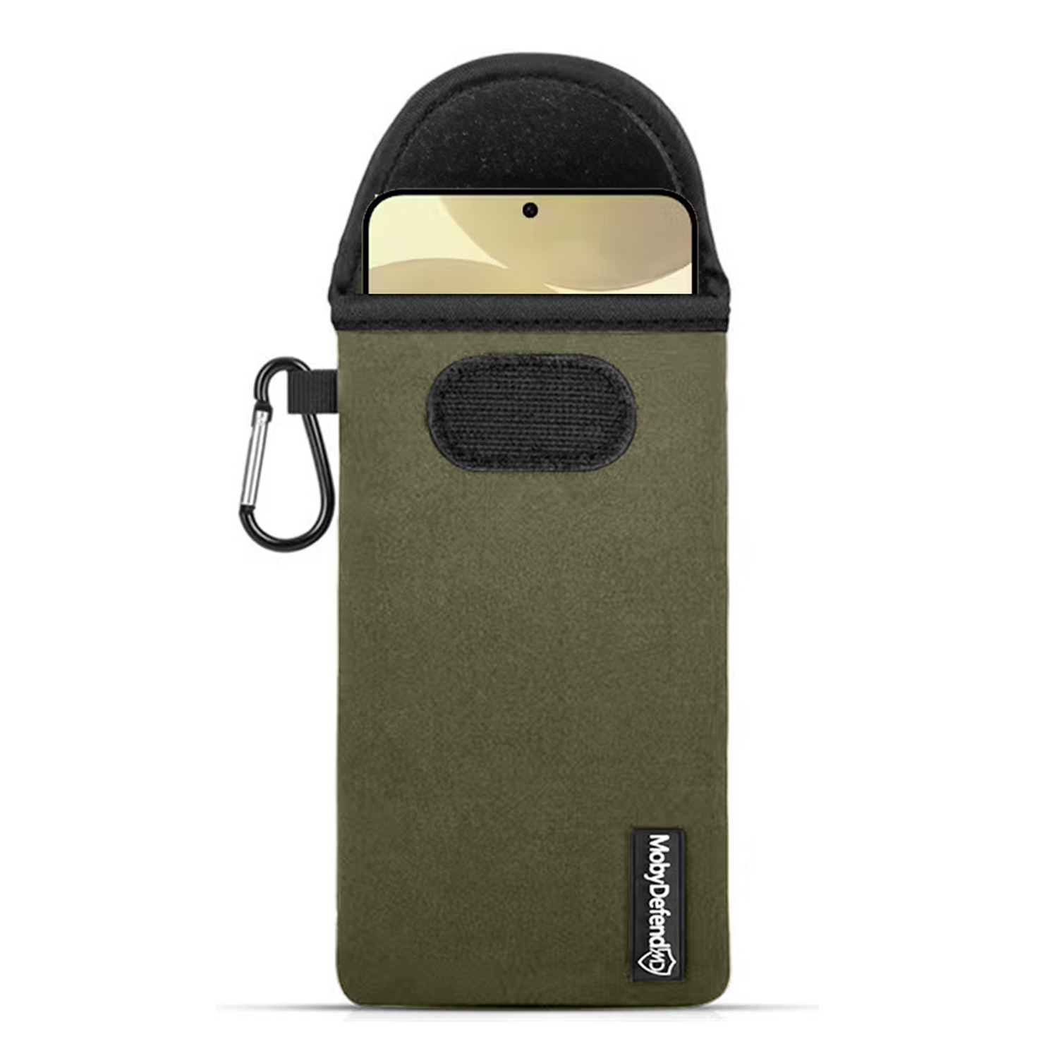 Een olijfgroene telefoonhoes met een karabijnhaak. Een telefoon is gedeeltelijk zichtbaar in de hoes.