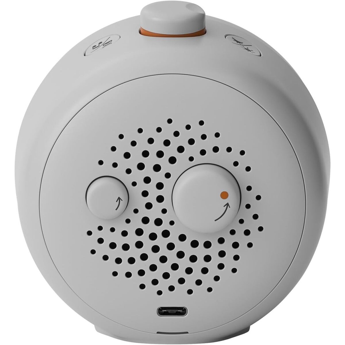 Een witte wekker met twee draaiknoppen en een USB-poort, en luidsprekergaten.