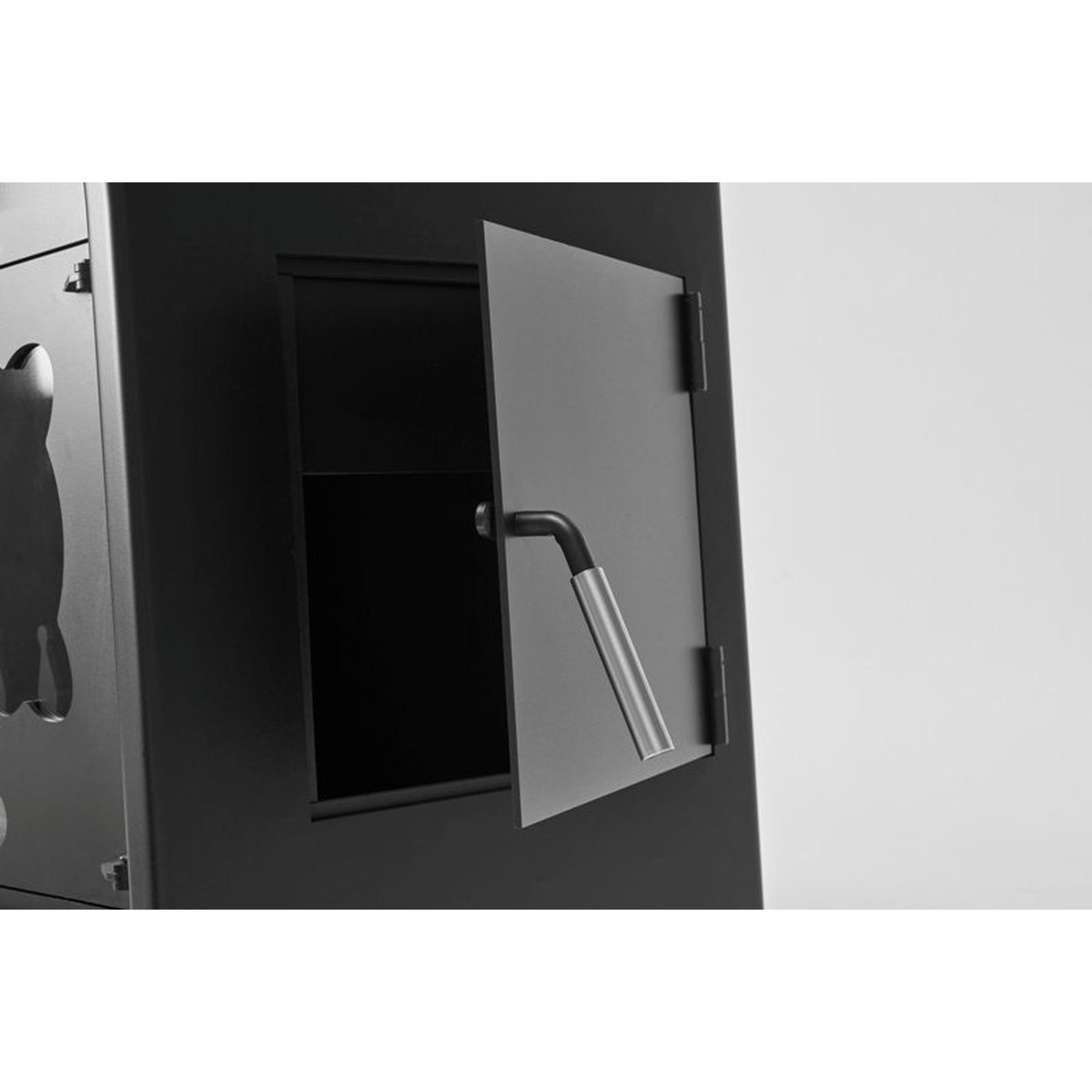 Gabinete metálico negro con puerta abierta y manija plateada, sobre fondo blanco.