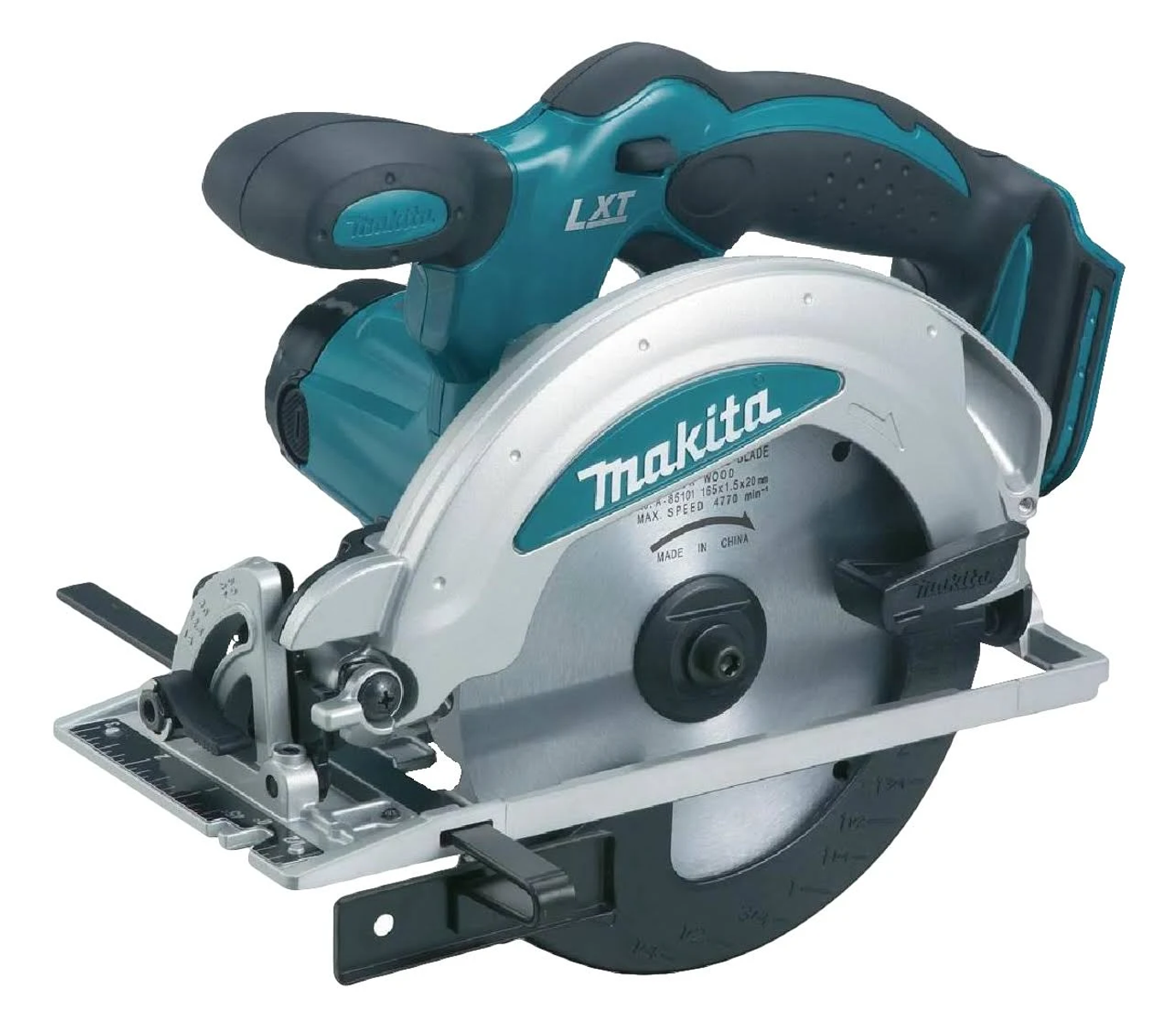 Een turquoise en zilveren cirkelzaag op een witte achtergrond. Het is een Makita merk.