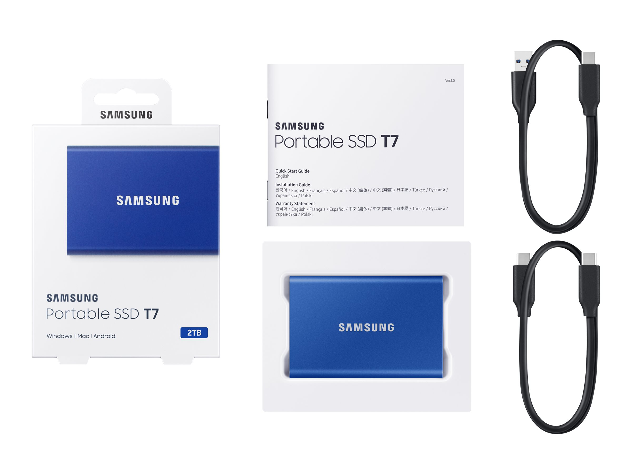 Blaue Samsung Portable SSD T7, Box und Kabel. Weißer Hintergrund.