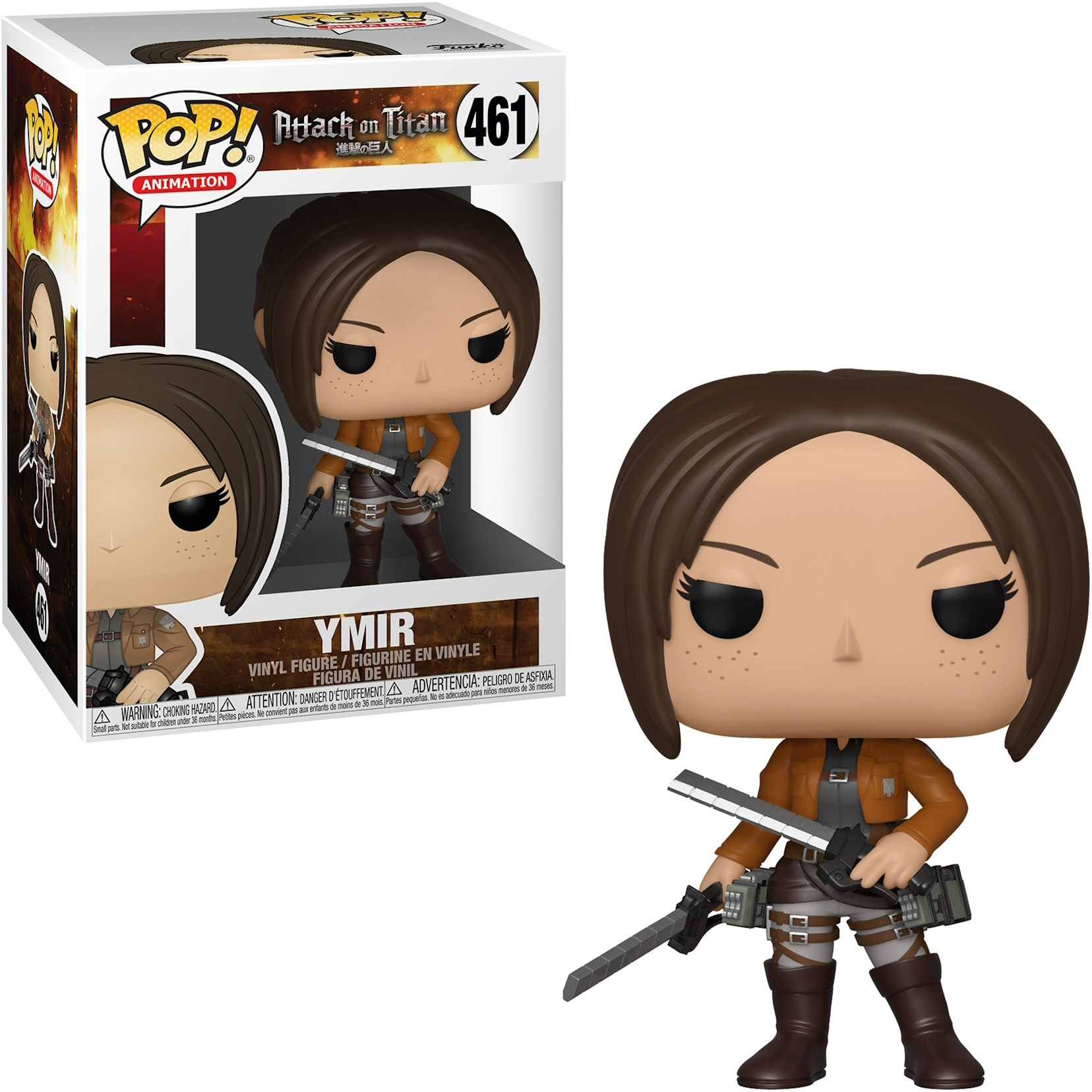 Ymir-Figur von Attack on Titan, hält Klingen, mit einer Funko Pop-Box im Hintergrund.