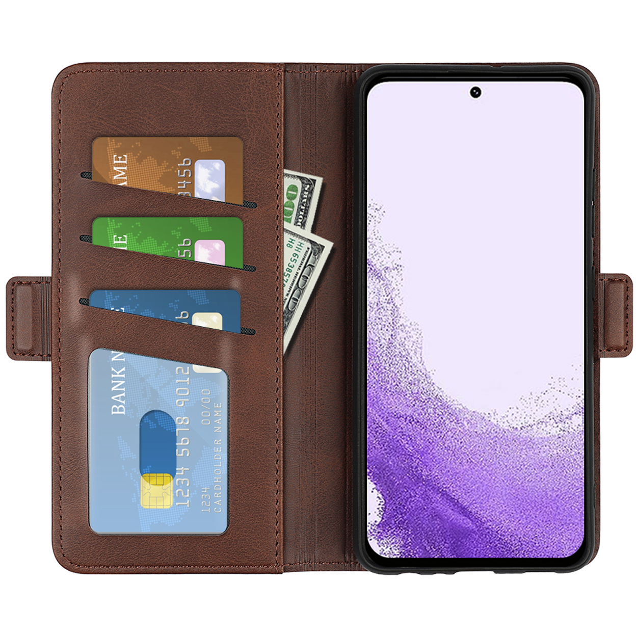 Een bruin leren telefoonhoesje, open, met kaarten en een telefoon erin.
