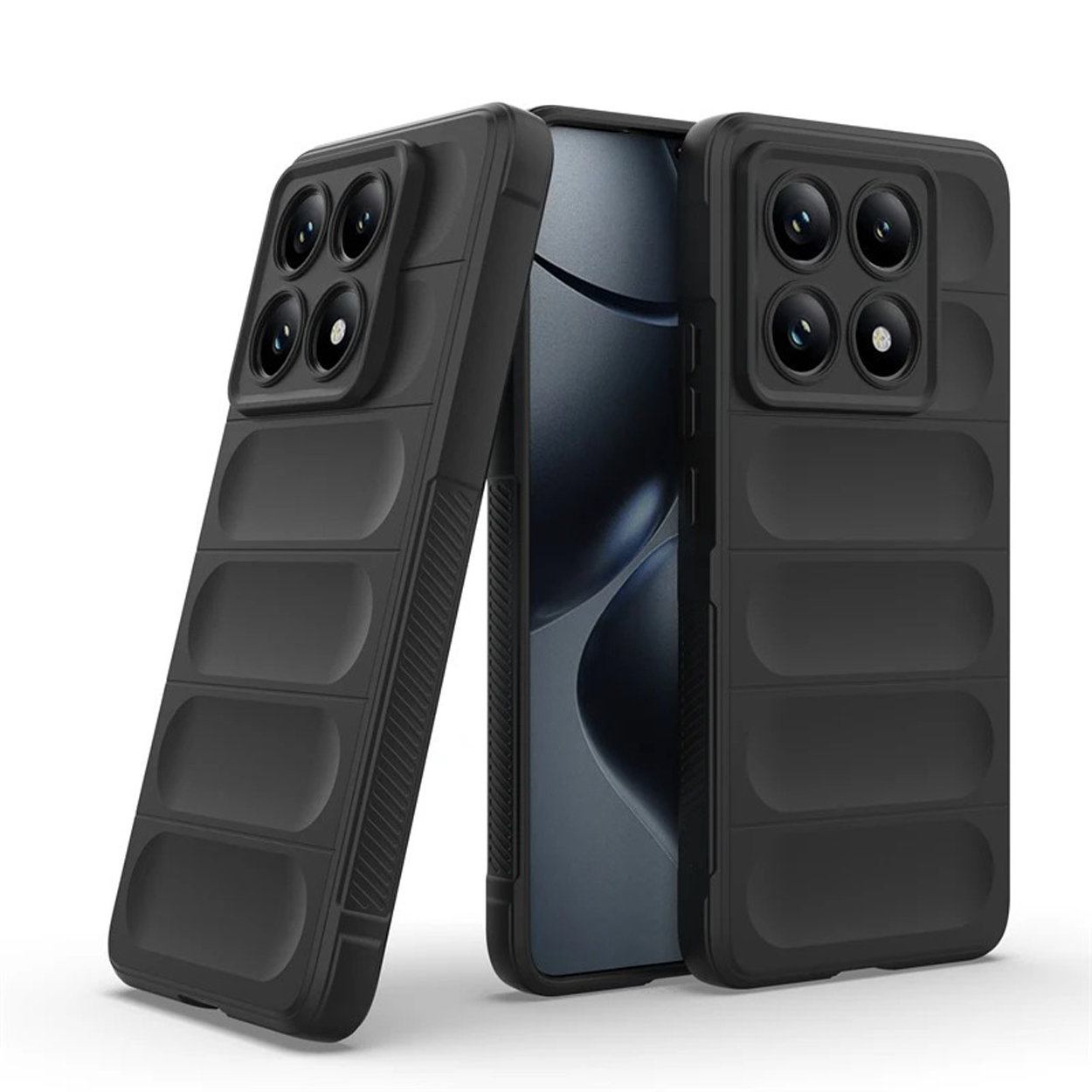 Twee zwarte telefoonhoesjes, elk met camera-uitsparingen. Eén is naast een telefoon geplaatst.