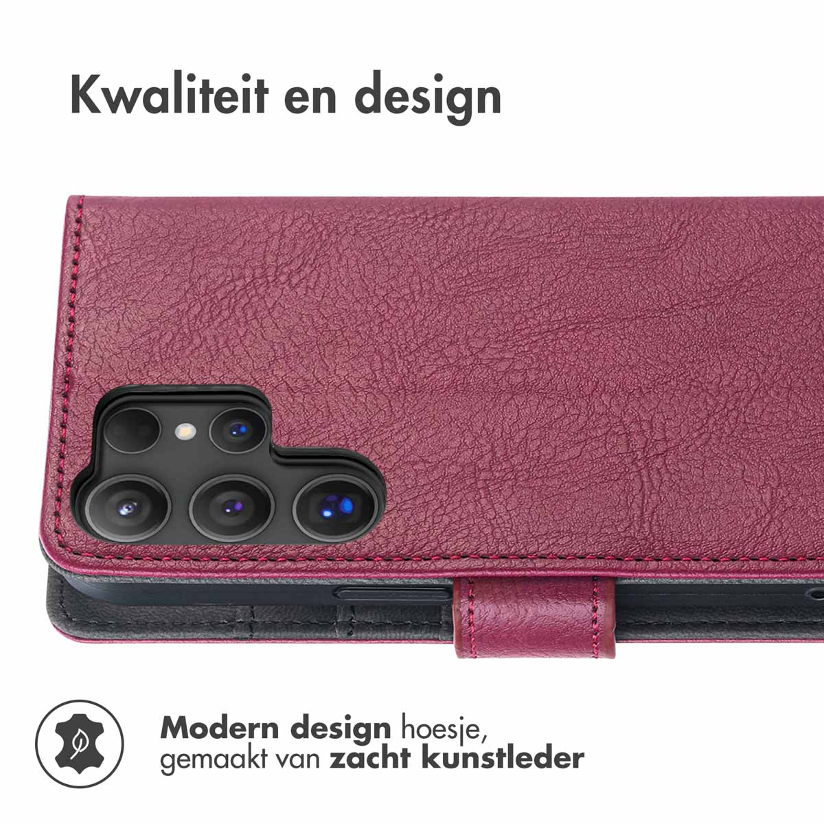 Gros plan sur un étui de téléphone rouge avec une texture en cuir violet foncé. L'étui a une découpe pour l'appareil photo.