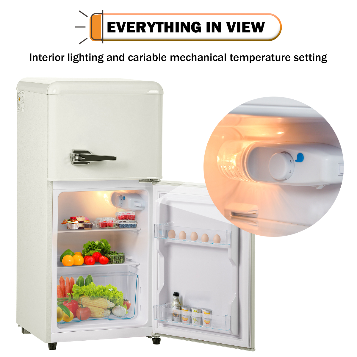 Weißer Retro-Kühlschrank mit offener Tür. Innen Gemüse, Eier und Nahaufnahme der Temperatureinstellung.
