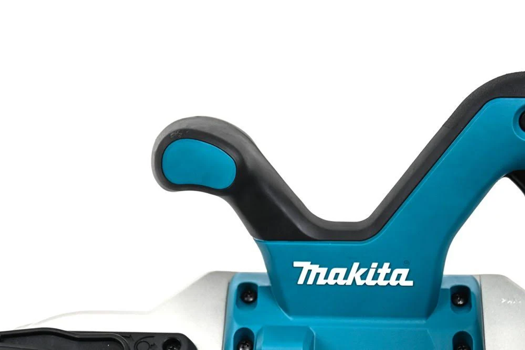 Nahaufnahme eines türkis-schwarzen Elektrowerkzeuggriffs. Die Marke Makita ist sichtbar.