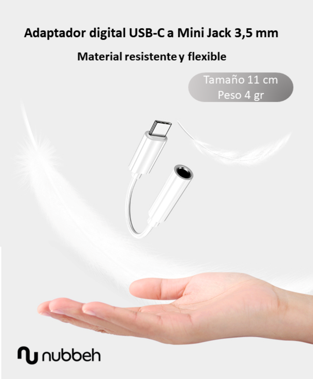 Adaptador blanco de USB-C a Mini Jack con fondo blanco y una mano.