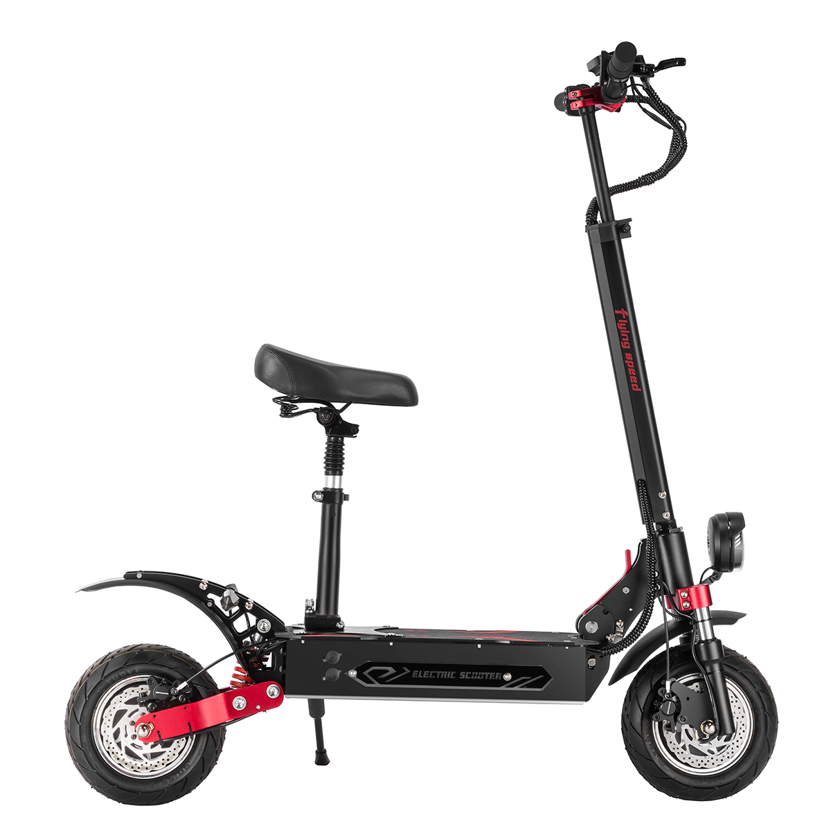 Scooter eléctrico negro y rojo con asiento. Tiene dos ruedas y manillar.