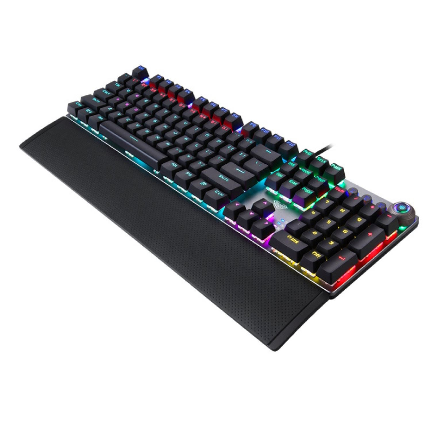 RGB aydınlatmalı siyah bir mekanik klavye. Bir bilek desteği vardır. Tuşlar çok renklidir.