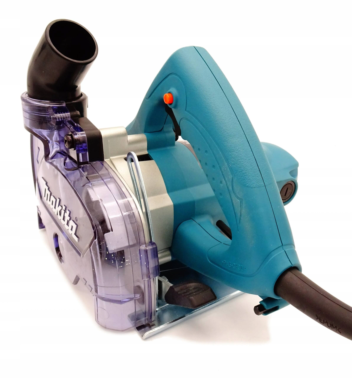 Herramienta eléctrica Makita, turquesa y negra, con cubierta protectora, sobre blanco.