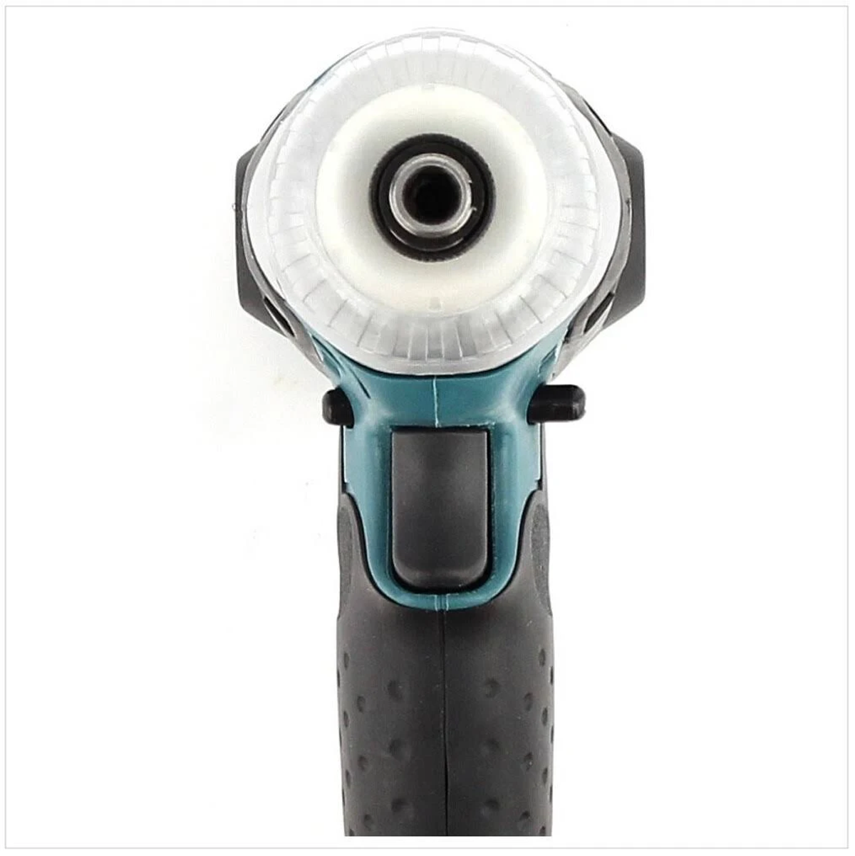 Widok z góry na turkusową wiertarkę Makita. Wiertarka ma czarny uchwyt i białe światło wokół wiertła.