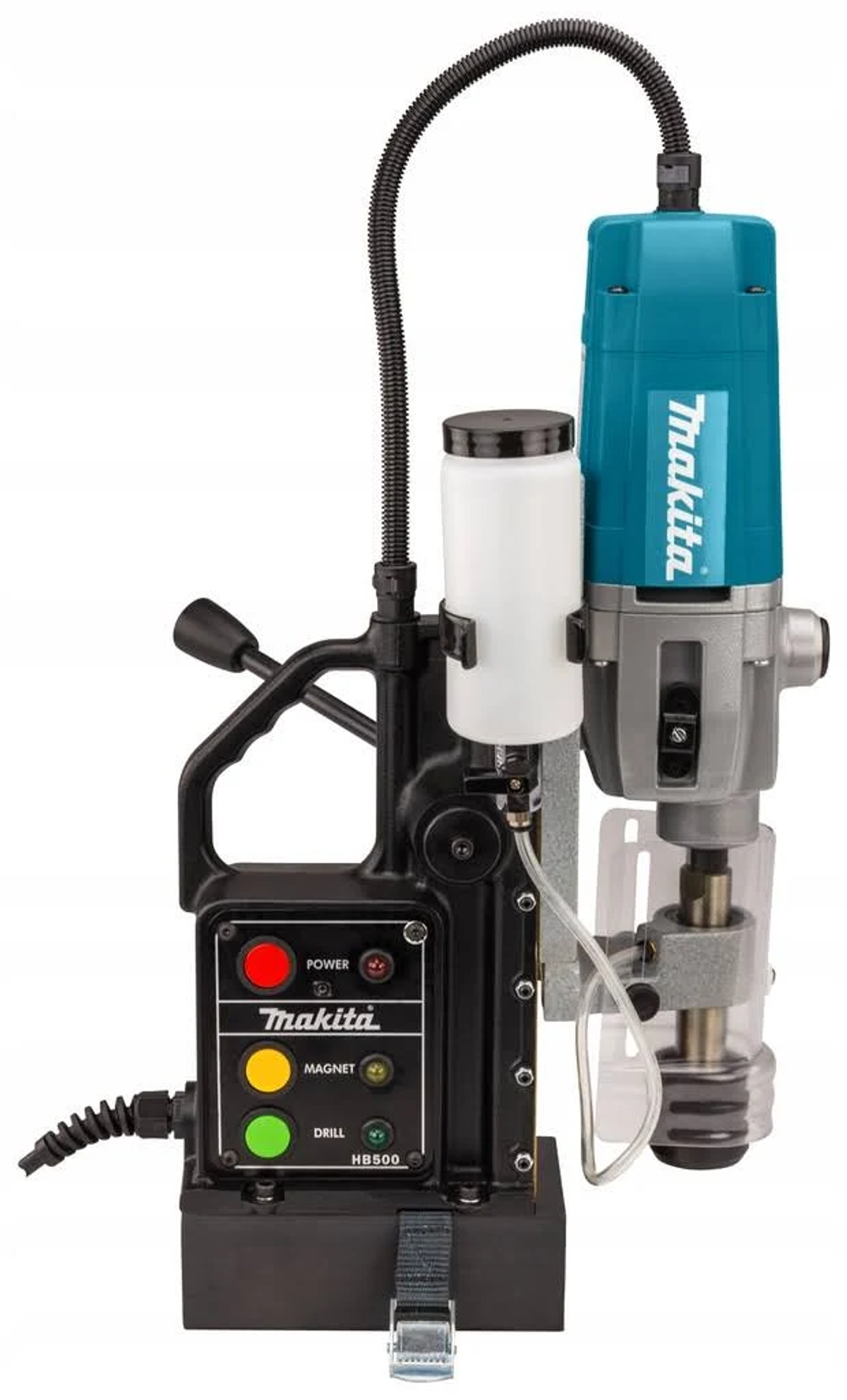 Taladro magnético Makita con base negra y motor verde azulado. Tiene un depósito de refrigerante blanco.