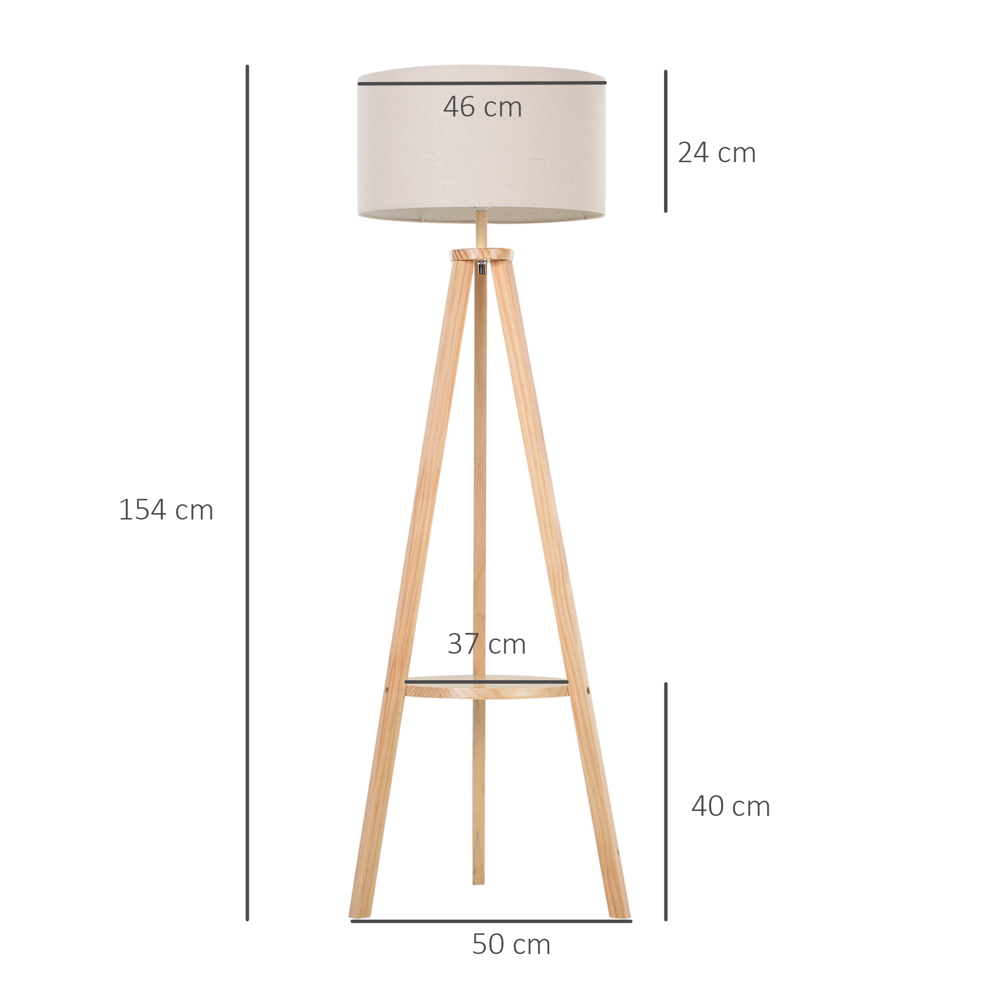 Una lámpara de pie de trípode de madera con una pantalla beige. Incluye dimensiones.