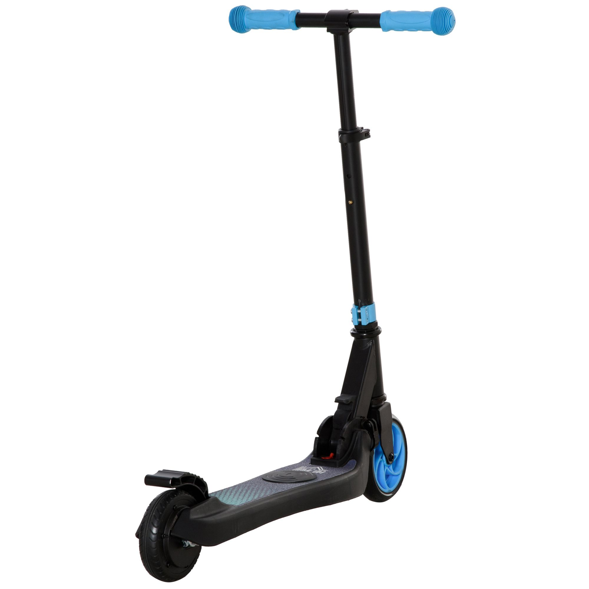Un monopattino nero con manopole e ruote blu su sfondo bianco.