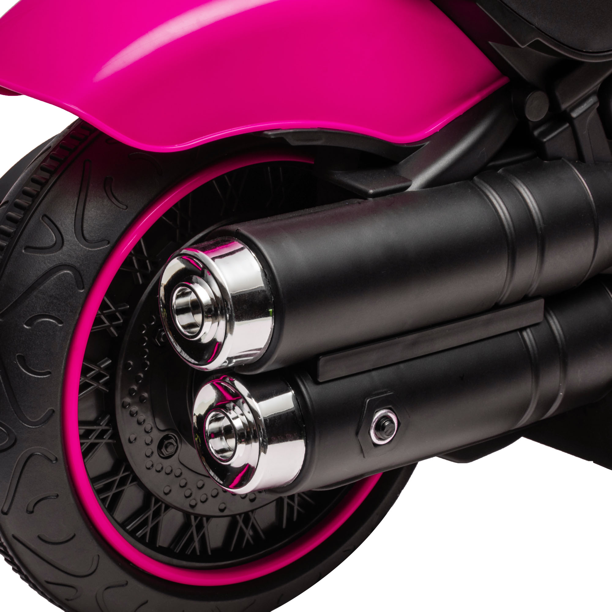 Primo piano della ruota posteriore e dei tubi di scarico di una moto giocattolo rosa.