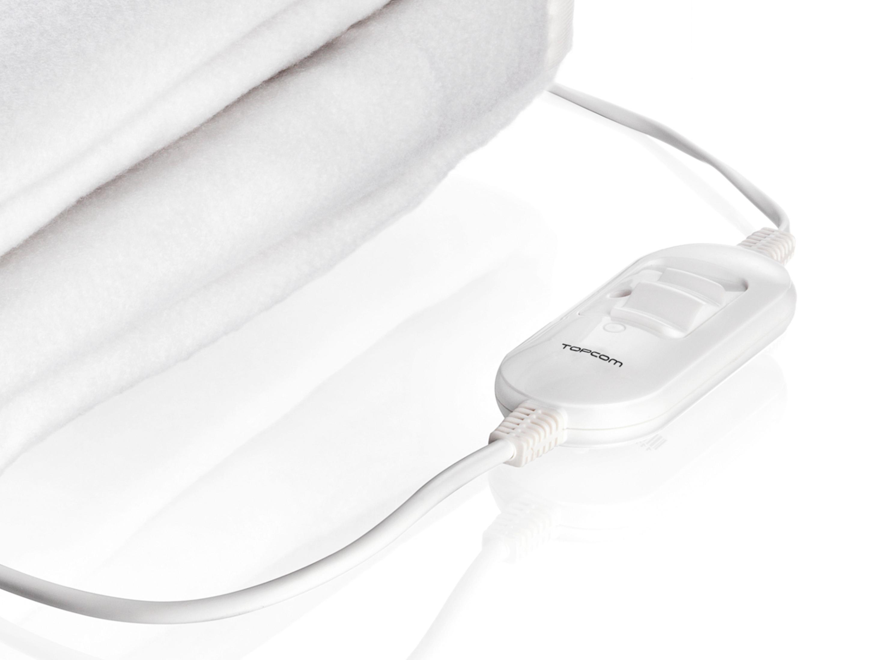 Nahaufnahme einer weißen elektrischen Heizdecke mit weißem Bedienfeld und Kabel, auf weißem Hintergrund.