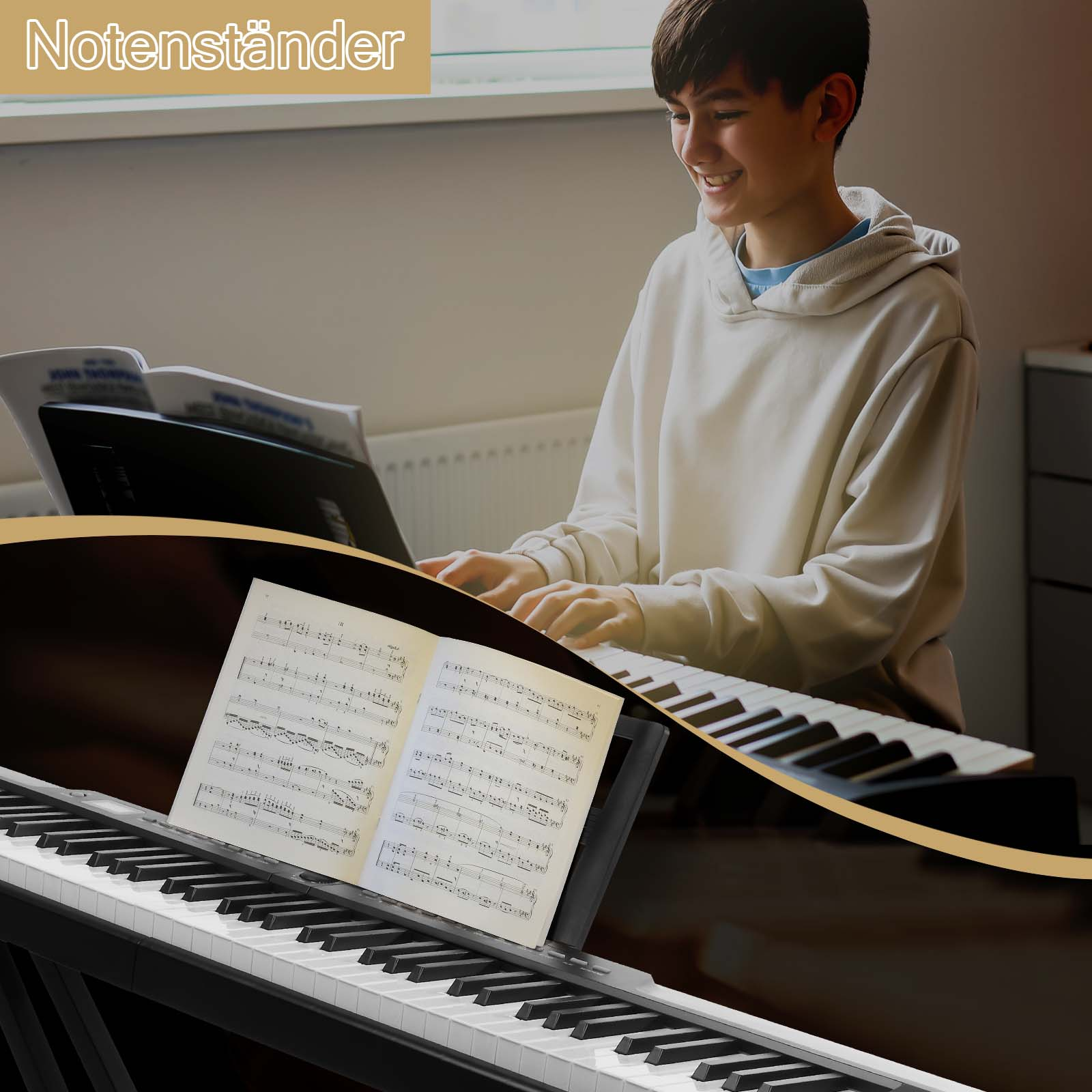 Junge spielt Klavier, Noten auf einem Ständer. Text: Notenständer (Notenständer).